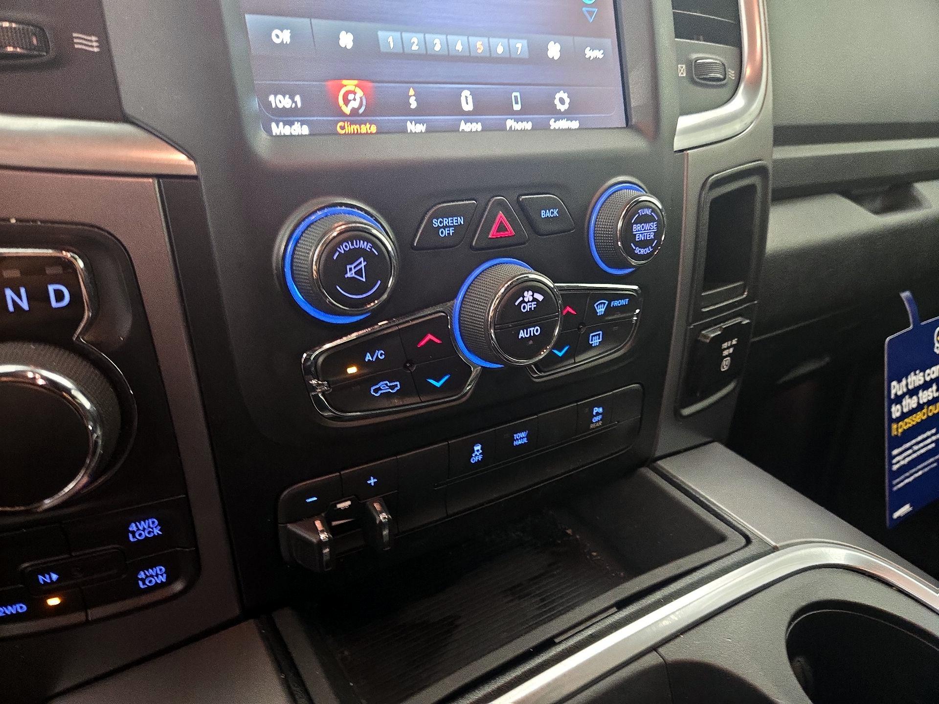 Thumbnail: 2021 RAM 1500 Classic - 17