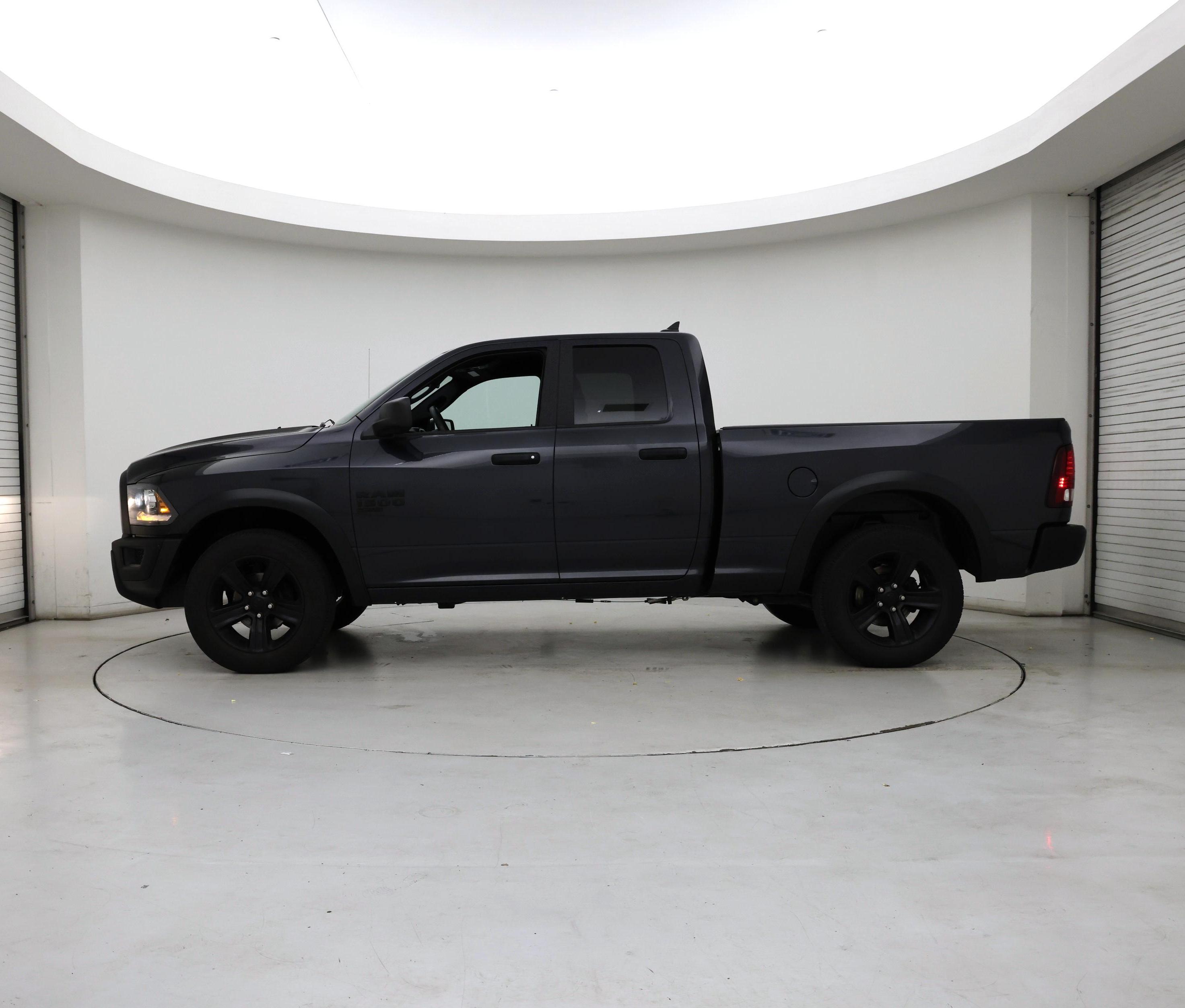 Thumbnail: 2021 RAM 1500 Classic - 3