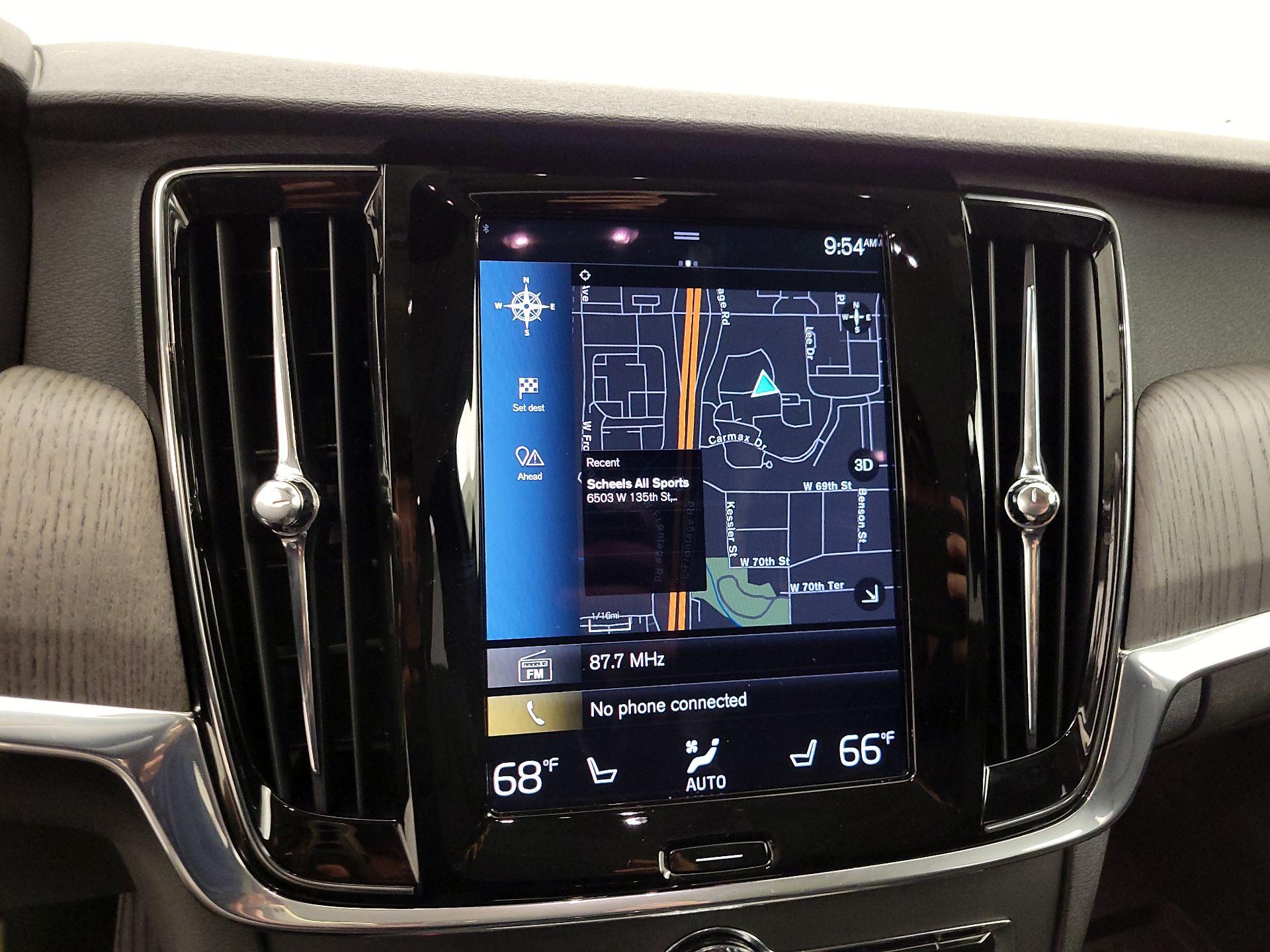 Thumbnail: 2021 Volvo S90 - 14