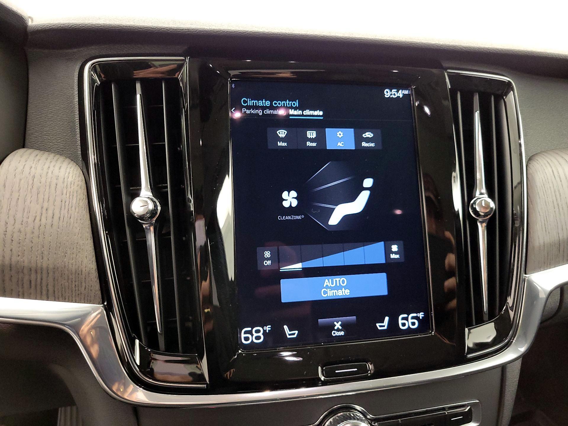 Thumbnail: 2021 Volvo S90 - 17