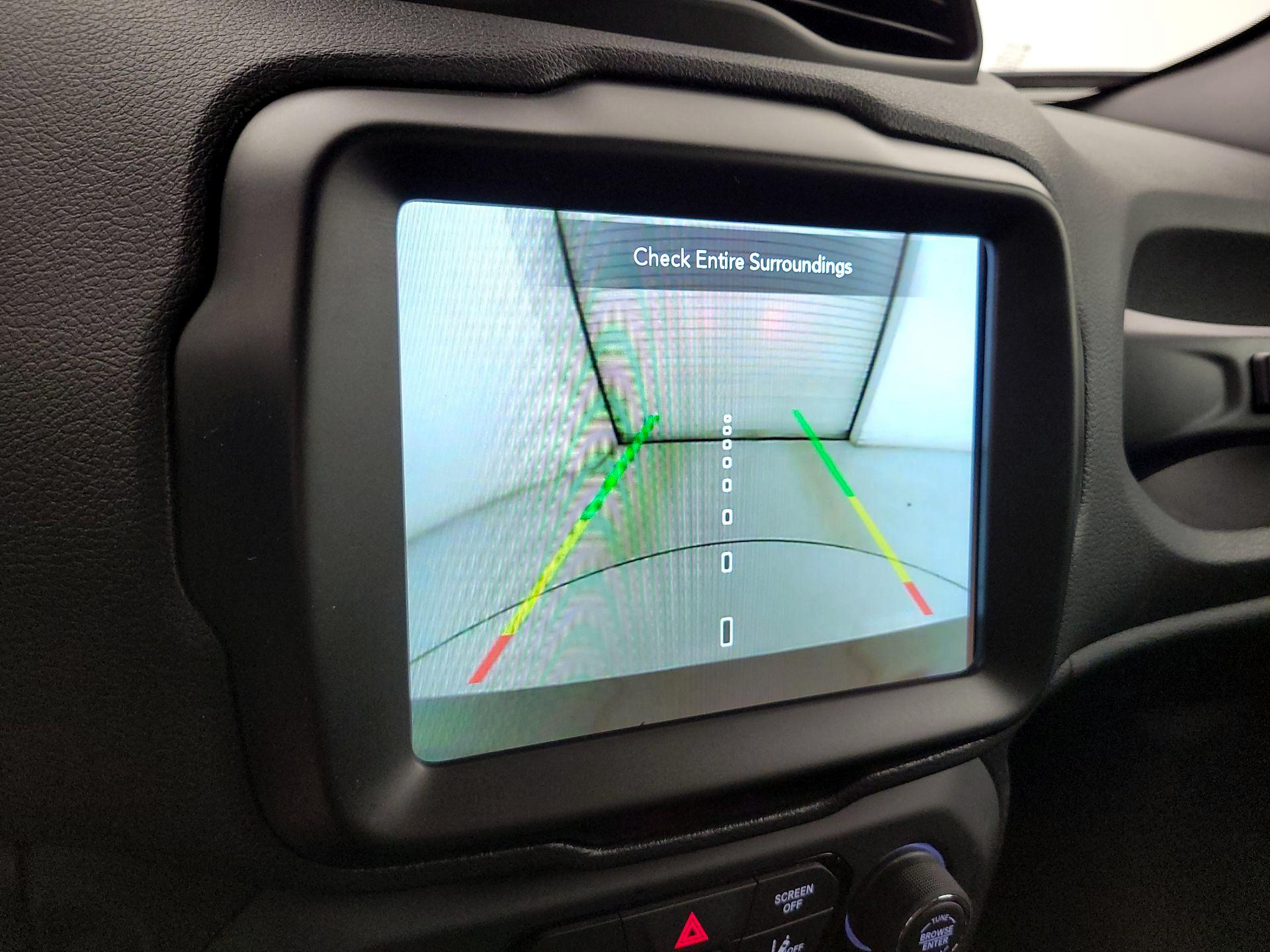 Thumbnail: 2021 Jeep Renegade - 15
