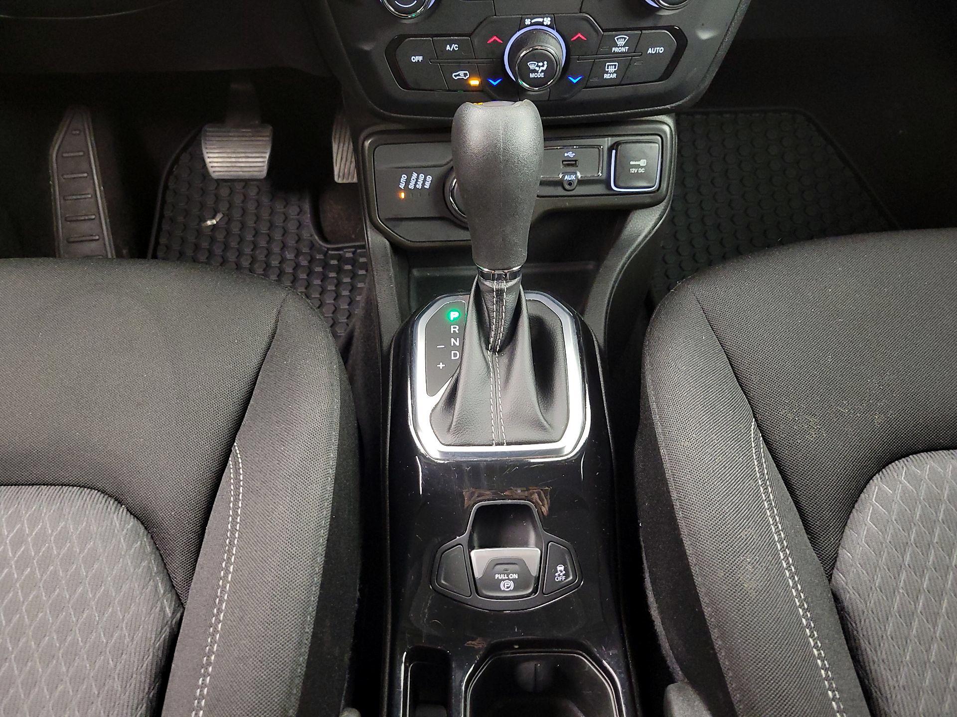 Thumbnail: 2021 Jeep Renegade - 18