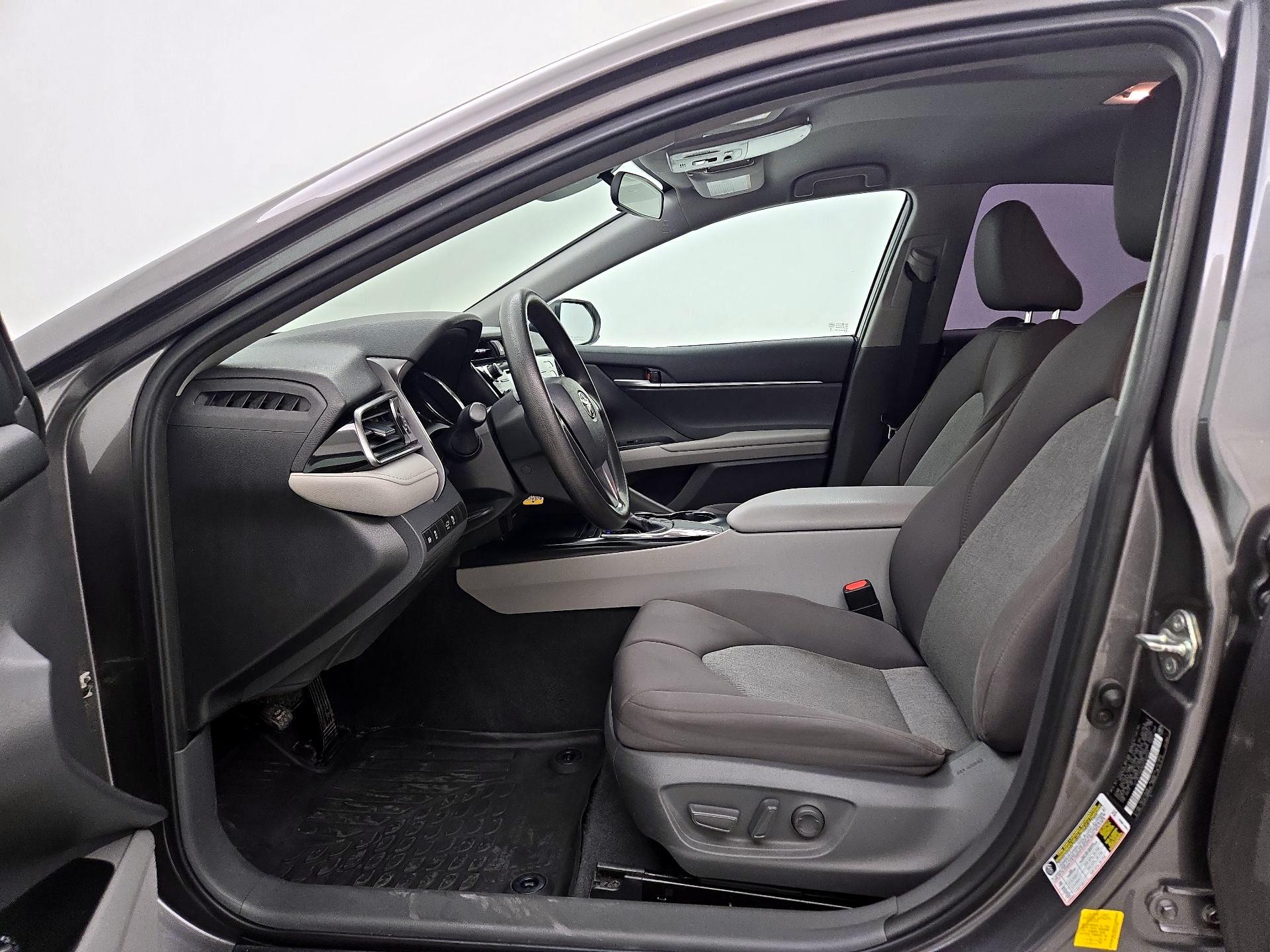 Thumbnail: 2019 Toyota Camry - 11