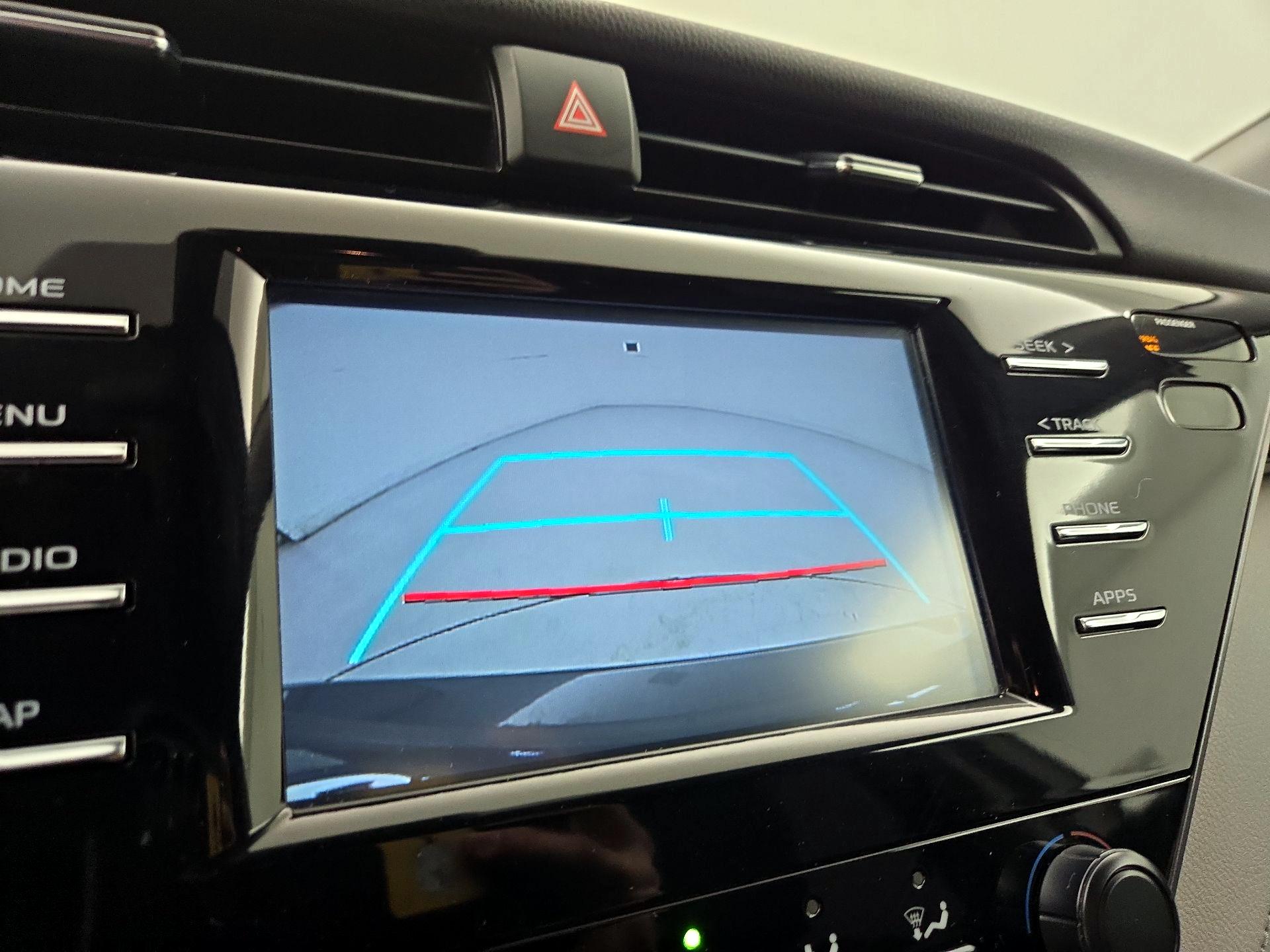 Thumbnail: 2019 Toyota Camry - 14