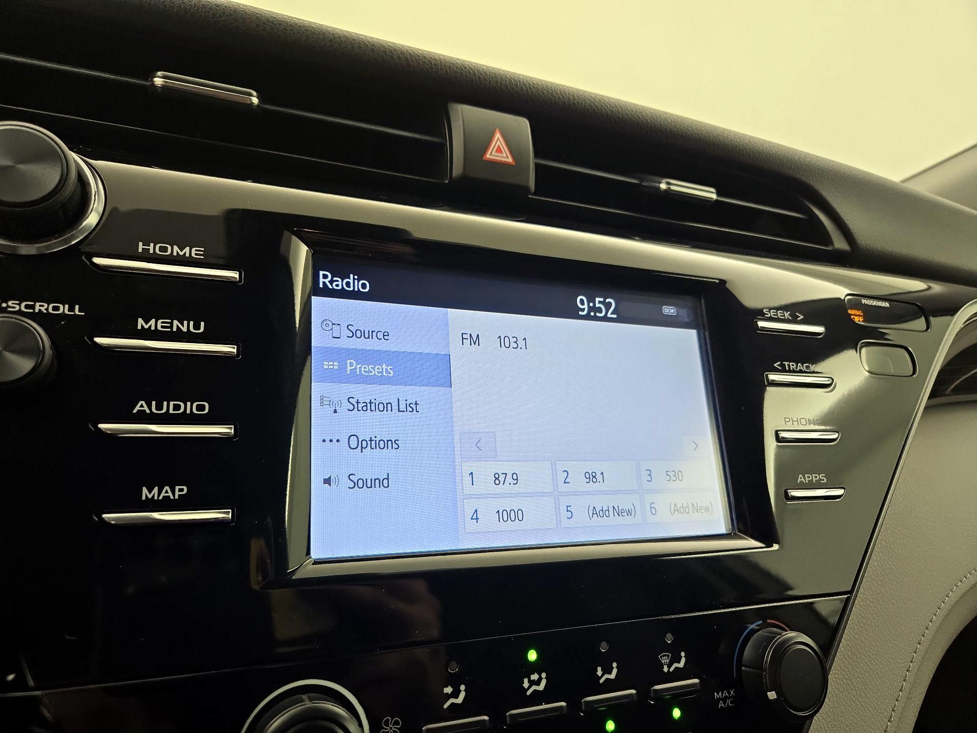 Thumbnail: 2019 Toyota Camry - 15