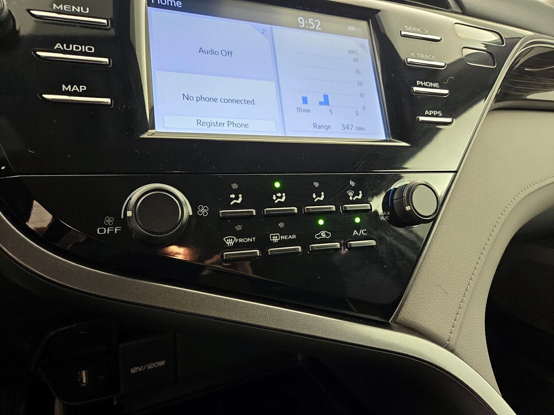 Thumbnail: 2019 Toyota Camry - 16