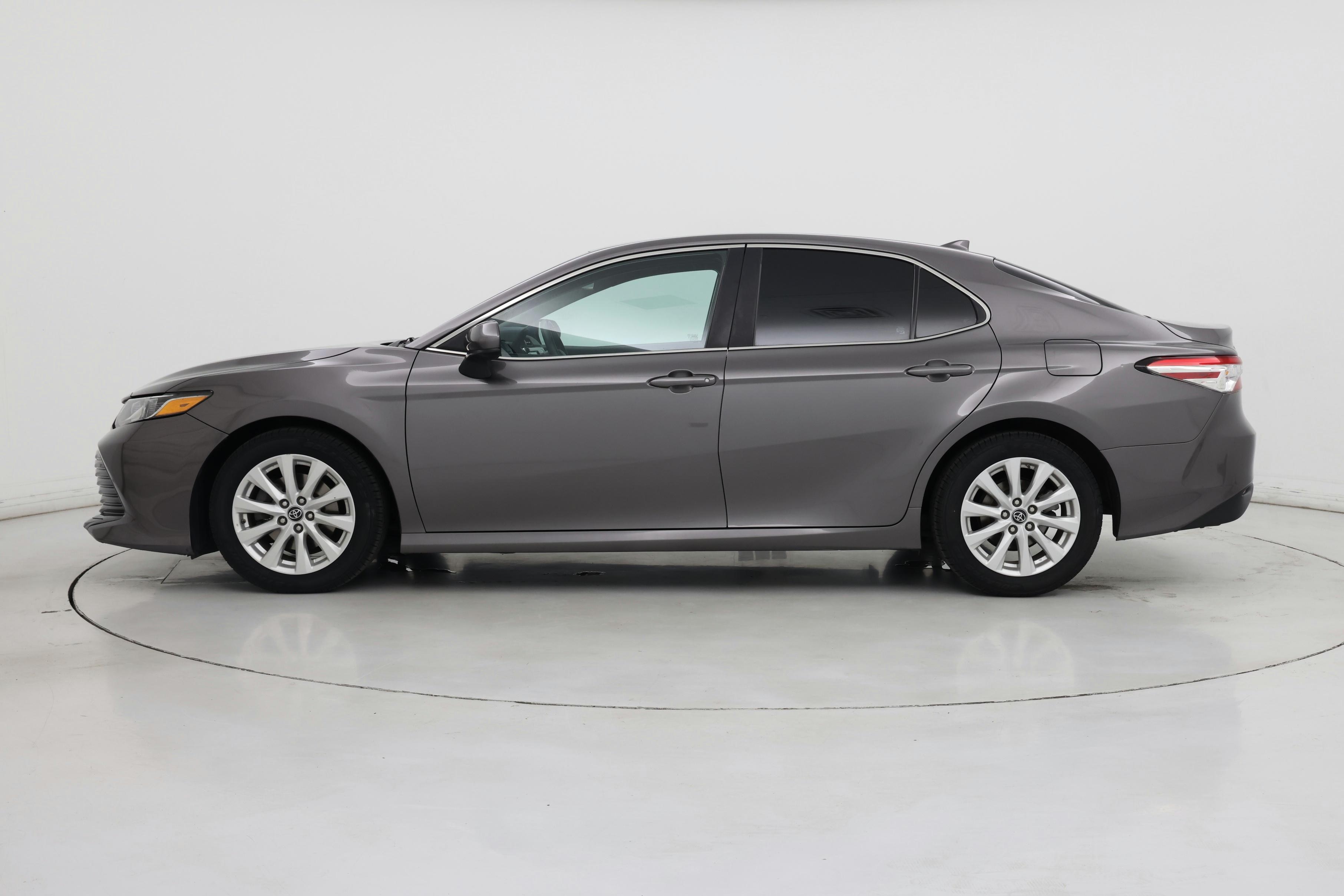 Thumbnail: 2019 Toyota Camry - 3