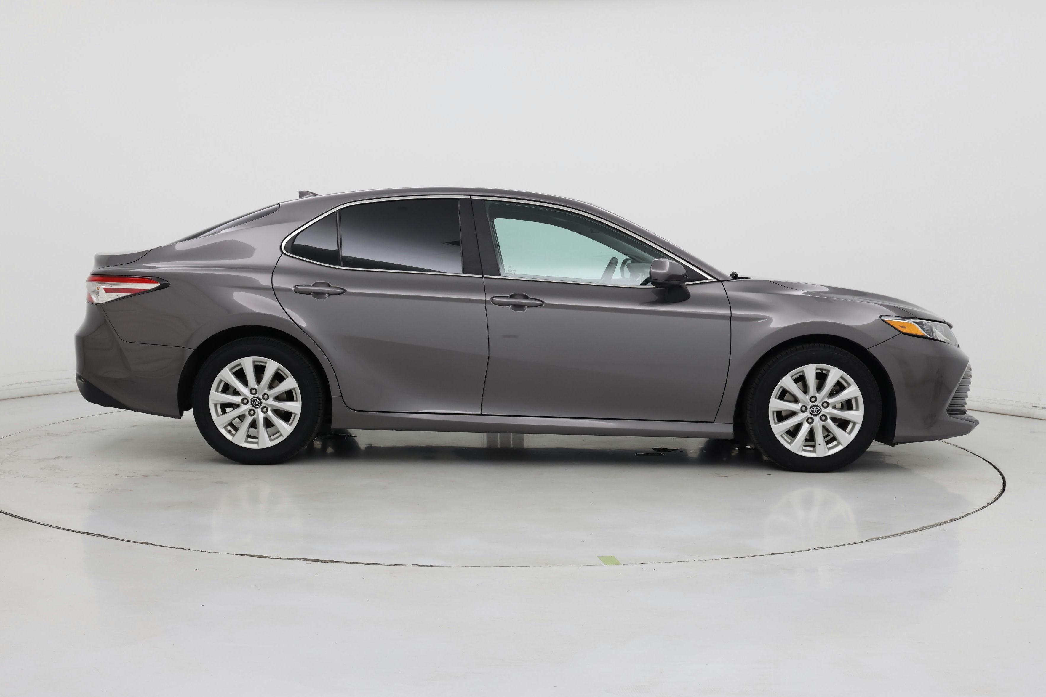 Thumbnail: 2019 Toyota Camry - 7