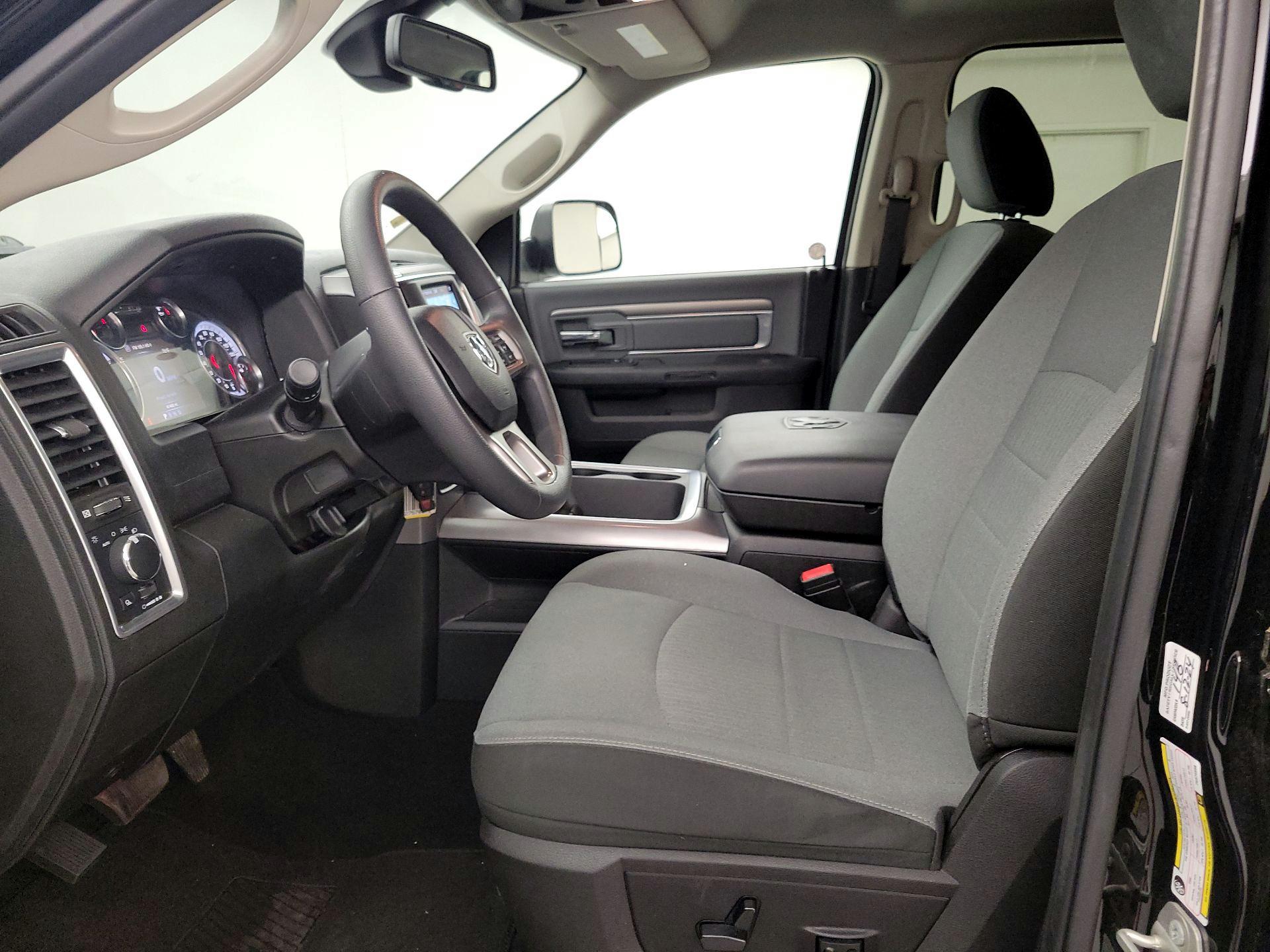Thumbnail: 2023 RAM 1500 Classic - 11