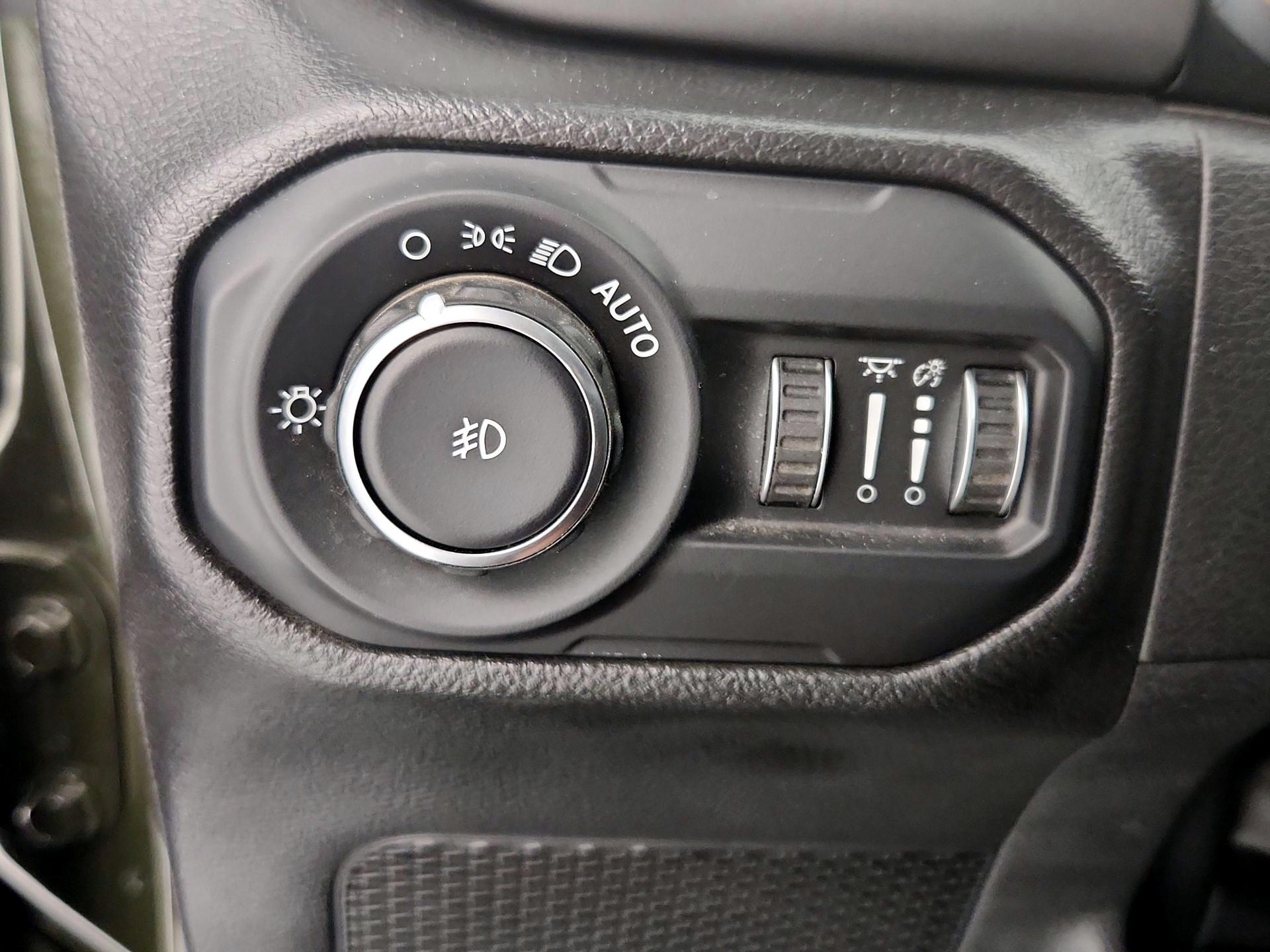Thumbnail: 2022 Jeep Wrangler - 13