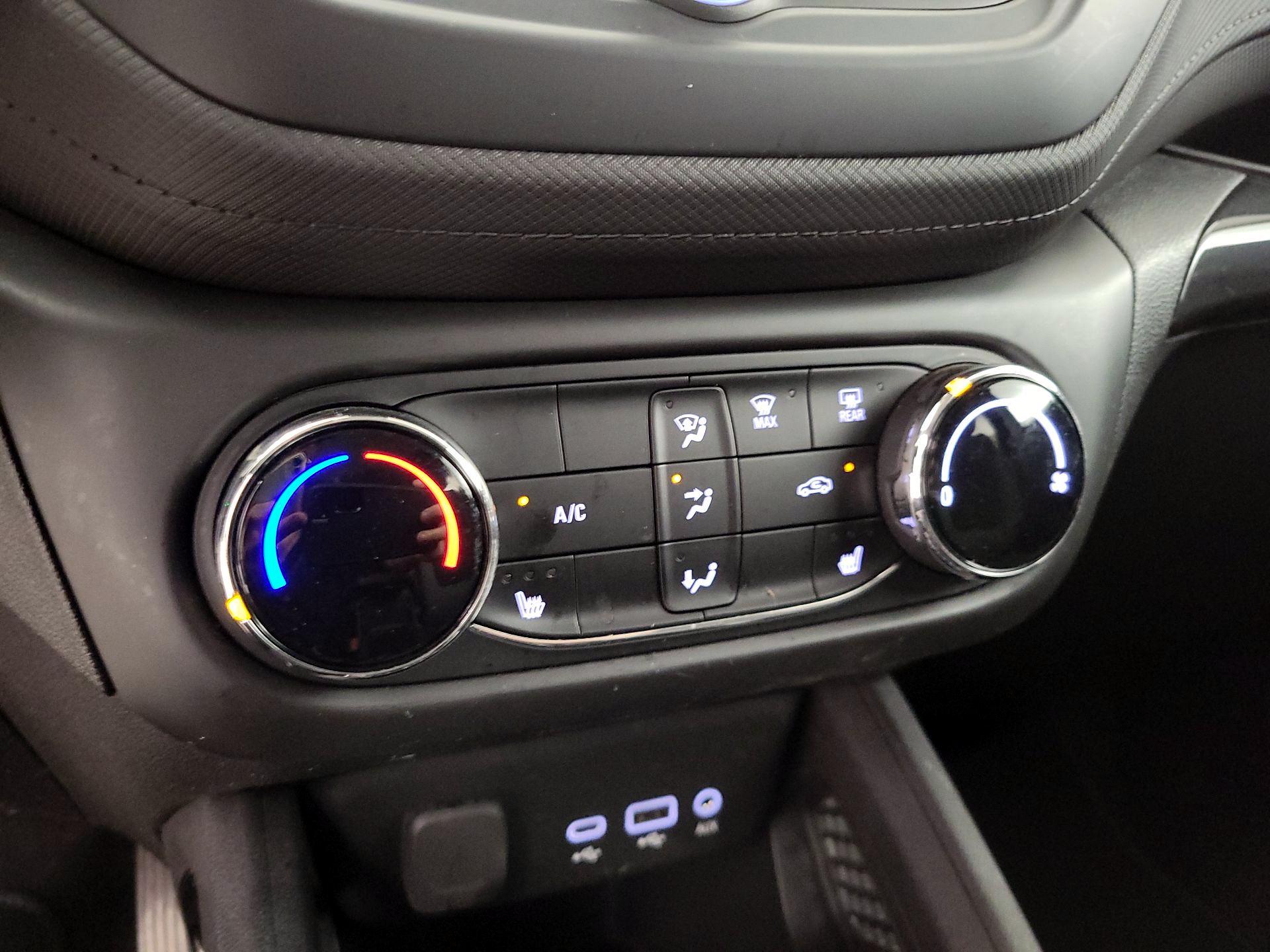 Thumbnail: 2022 Chevrolet TrailBlazer - 16