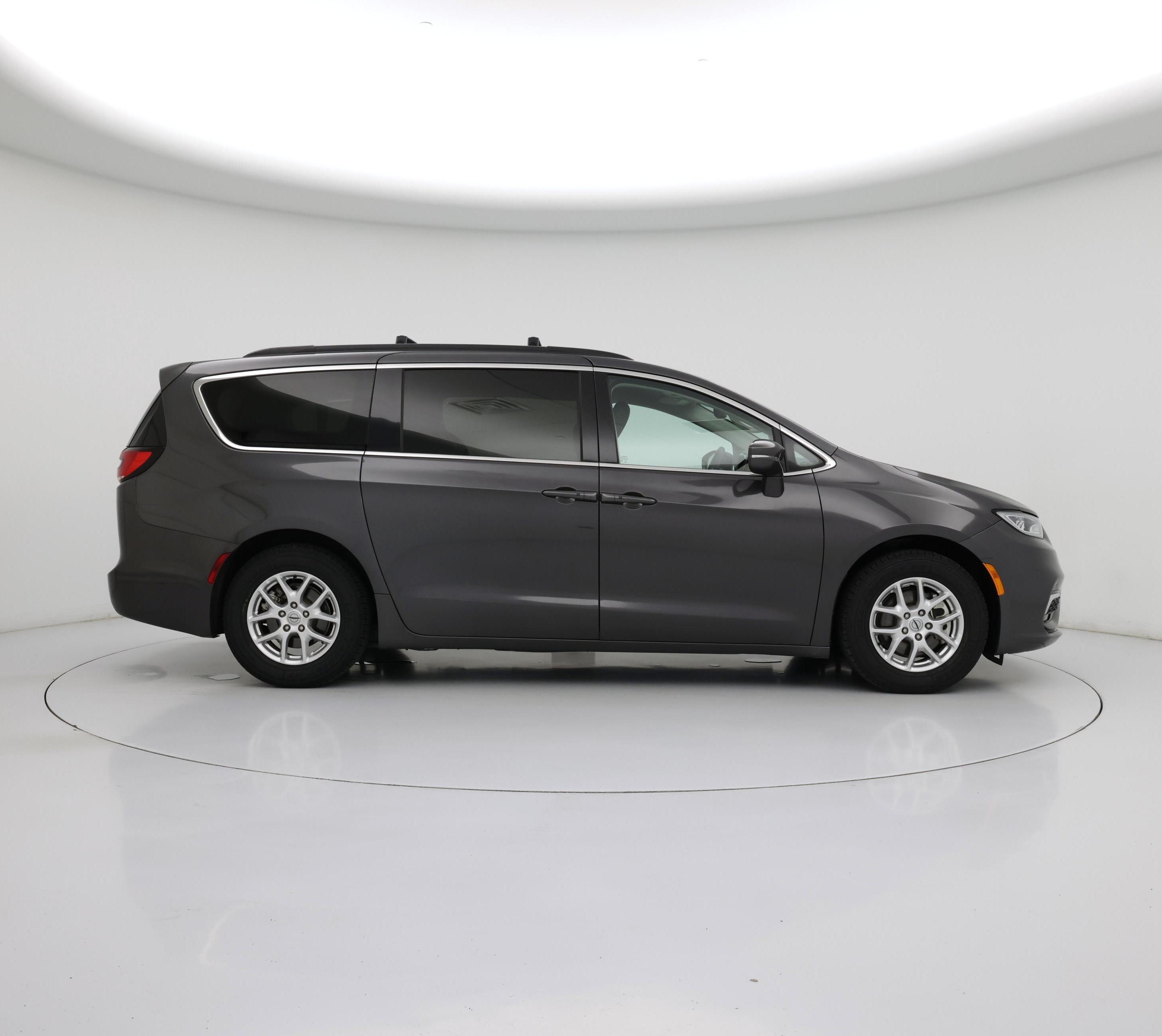 Thumbnail: 2022 Chrysler Pacifica - 7