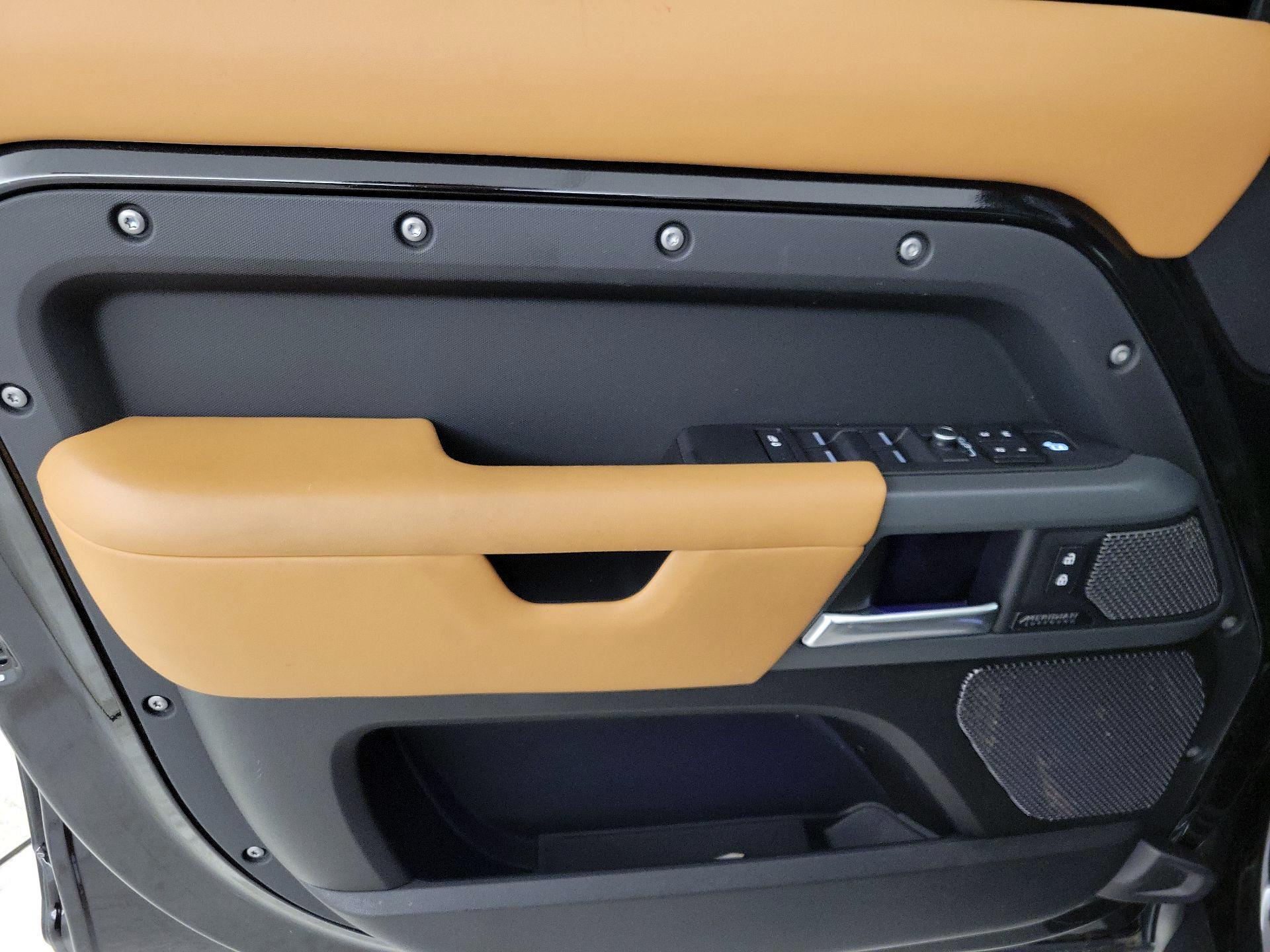 Thumbnail: 2021 Land Rover Defender - 12
