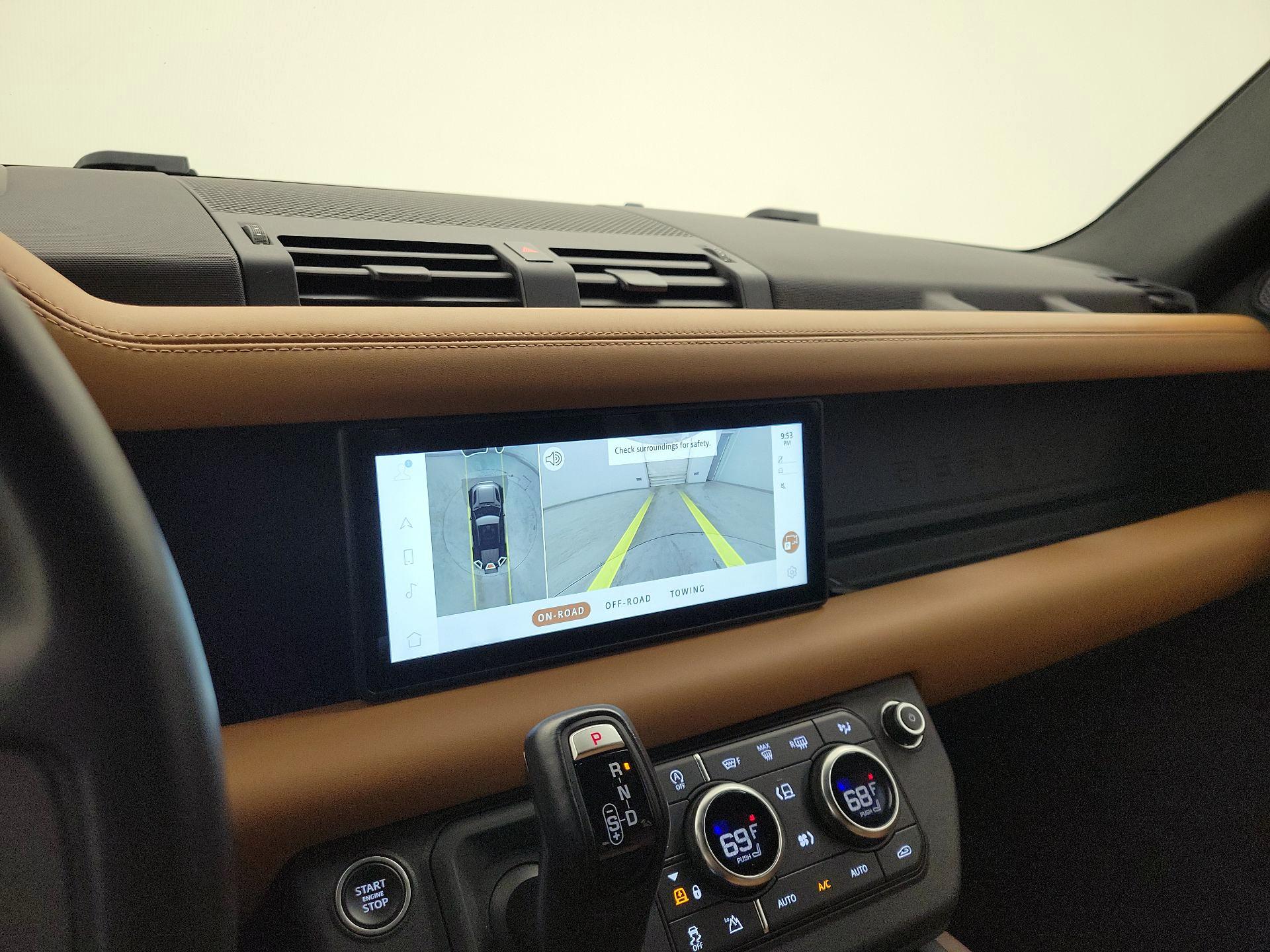 Thumbnail: 2021 Land Rover Defender - 15