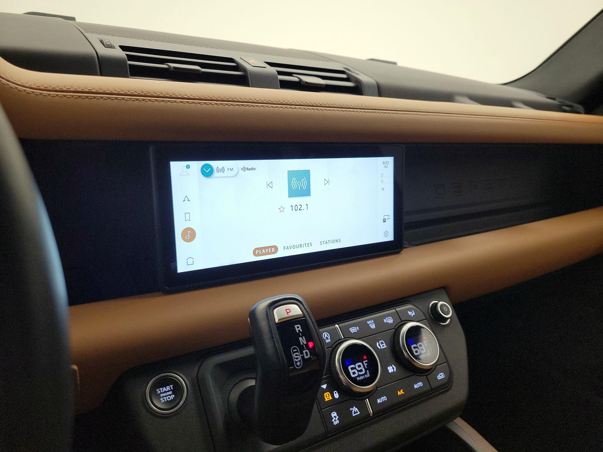 Thumbnail: 2021 Land Rover Defender - 16