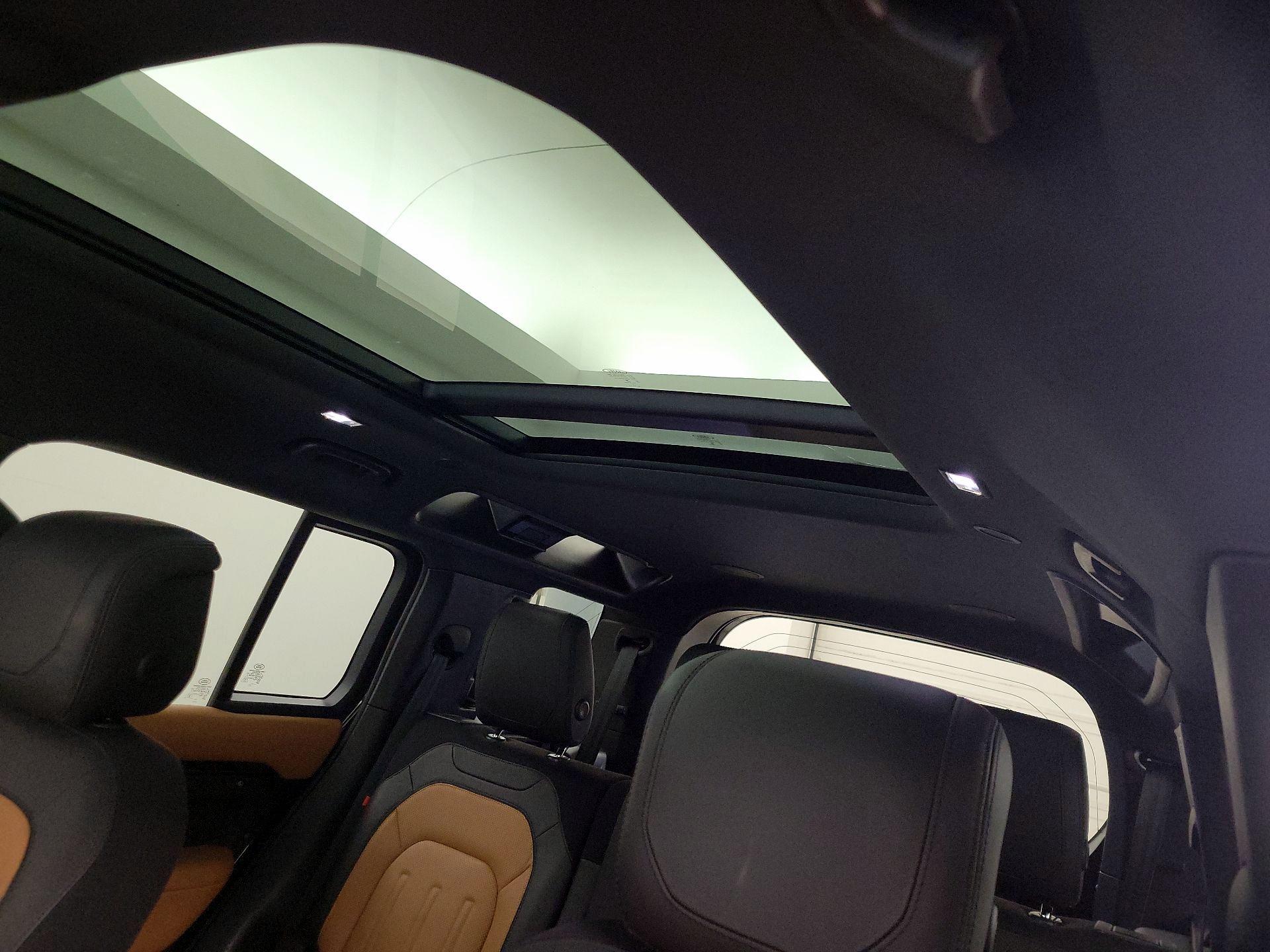 Thumbnail: 2021 Land Rover Defender - 20