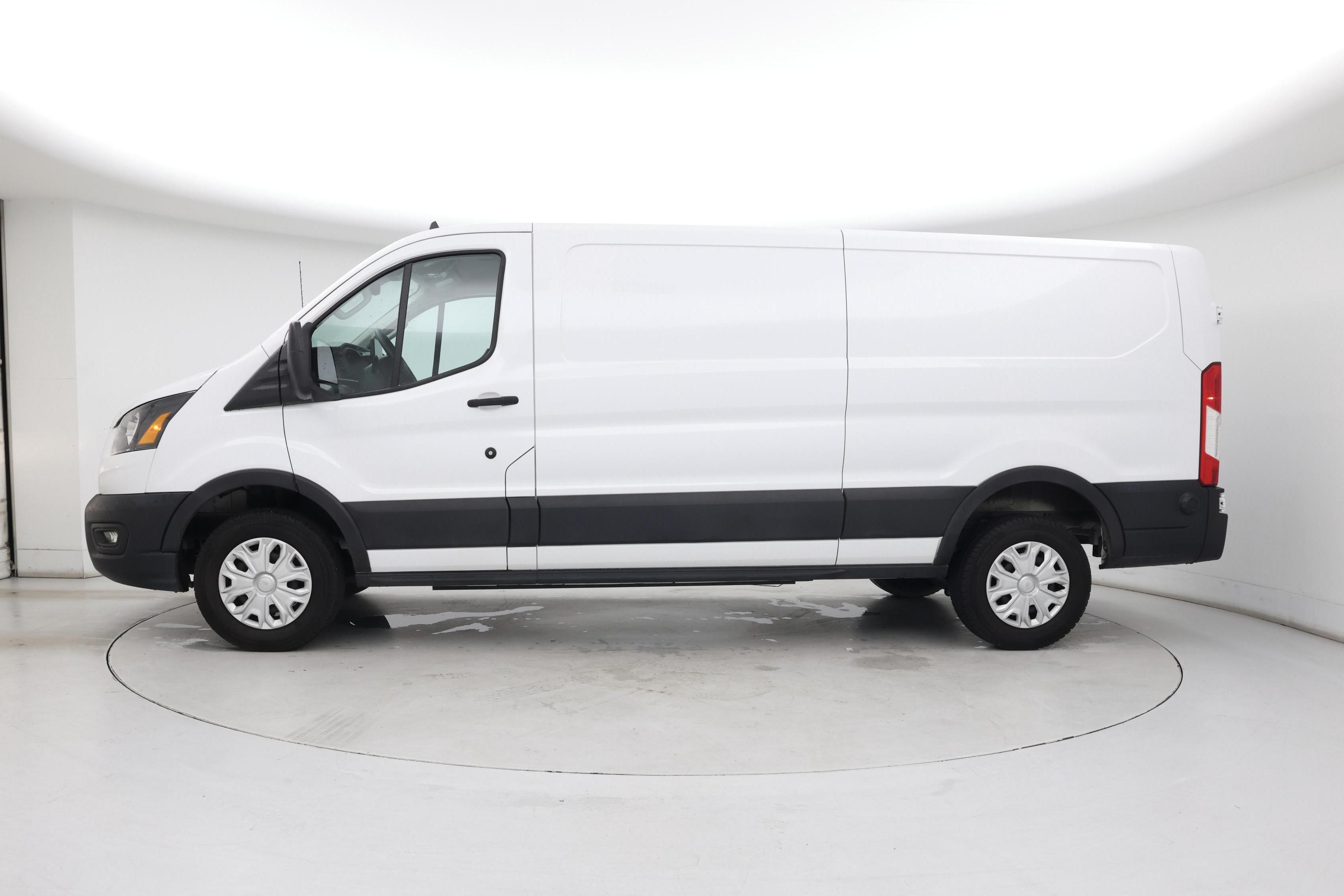Thumbnail: 2023 Ford Econoline - 3