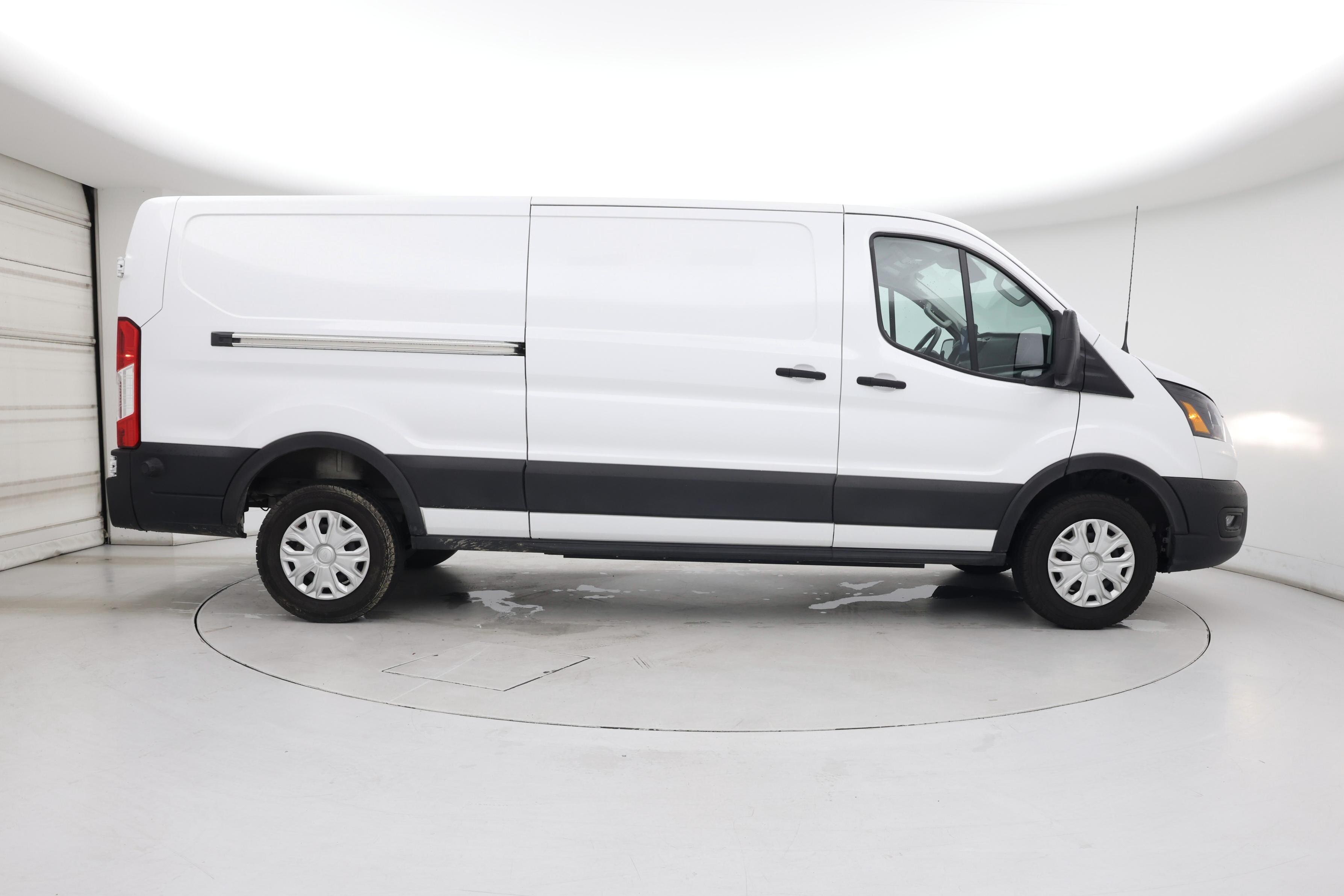 Thumbnail: 2023 Ford Econoline - 7