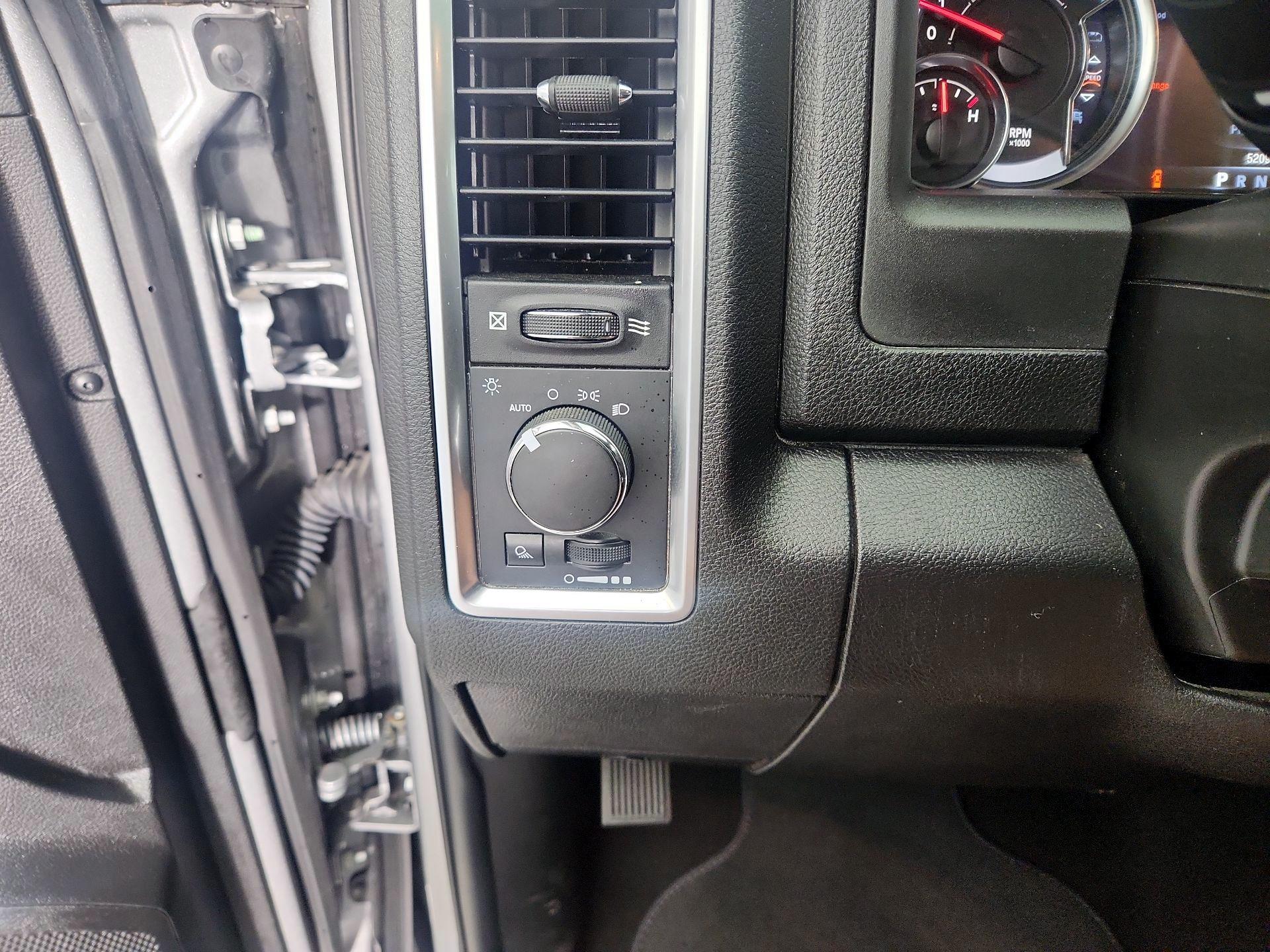 Thumbnail: 2023 RAM 1500 Classic - 13