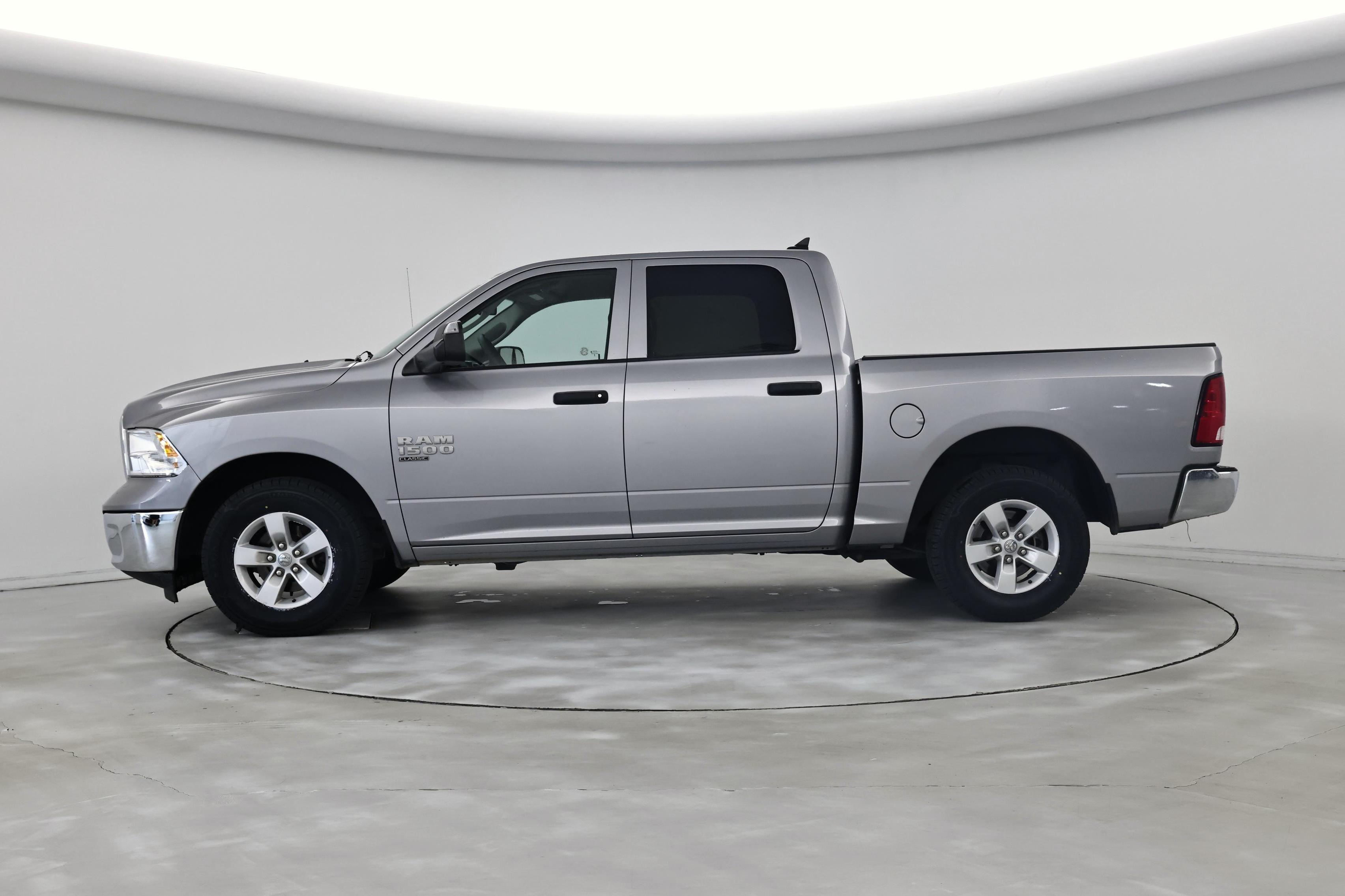 Thumbnail: 2023 RAM 1500 Classic - 3
