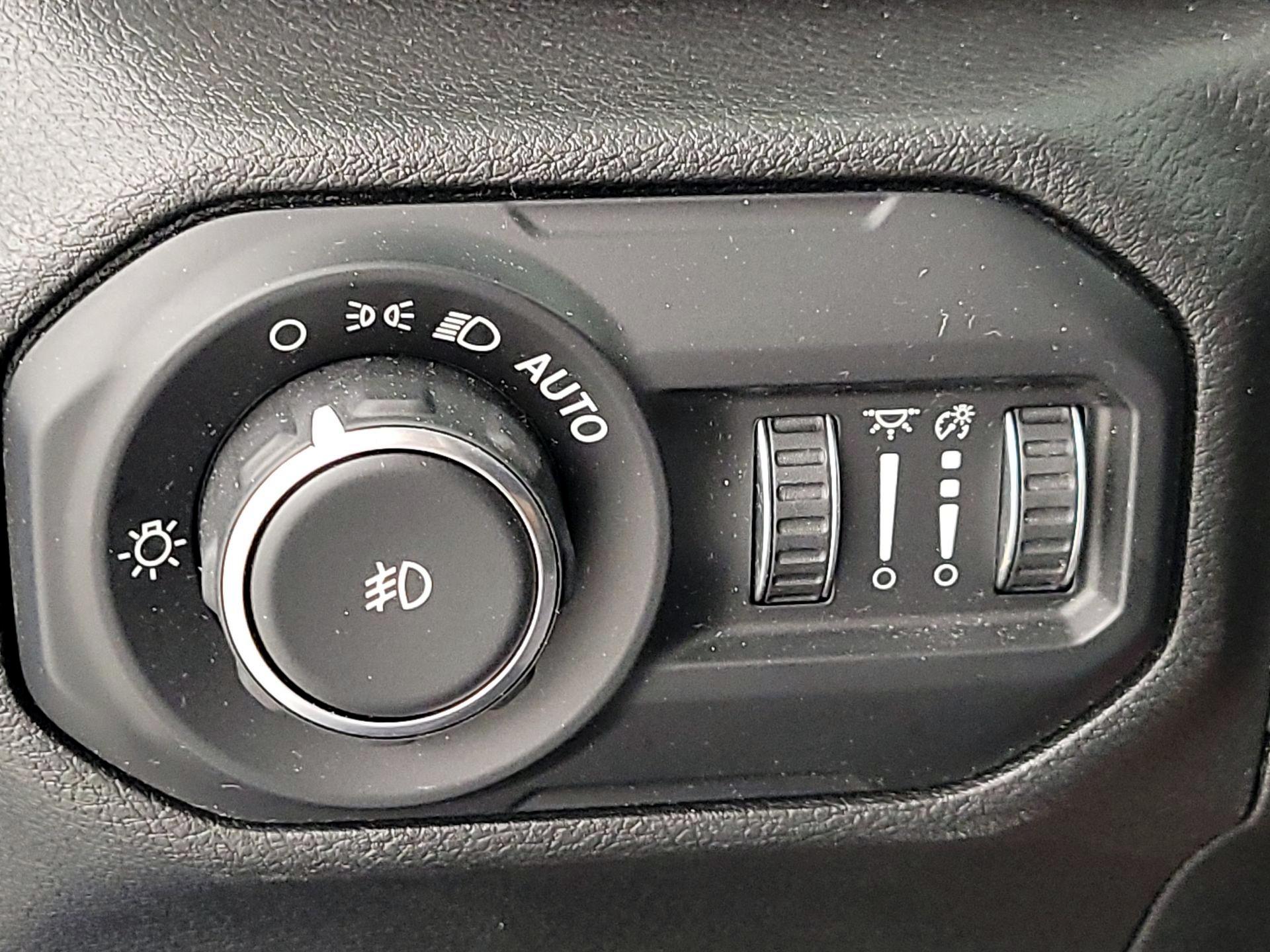 Thumbnail: 2021 Jeep Wrangler - 13