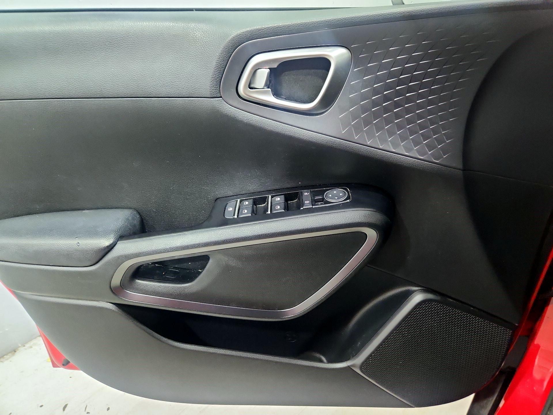 Thumbnail: 2021 Kia Soul - 12