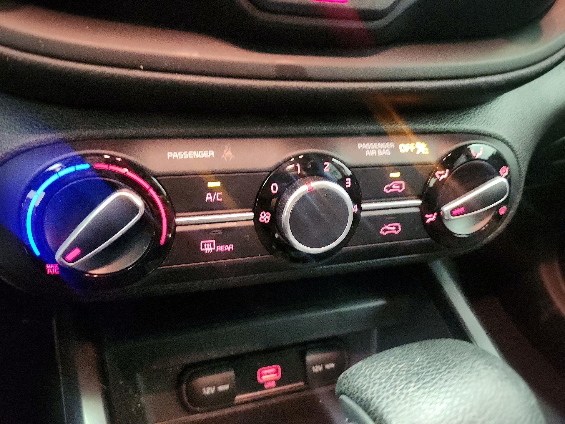 Thumbnail: 2021 Kia Soul - 16