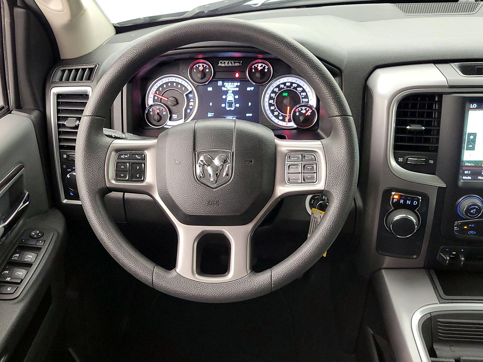 Thumbnail: 2023 RAM 1500 Classic - 10