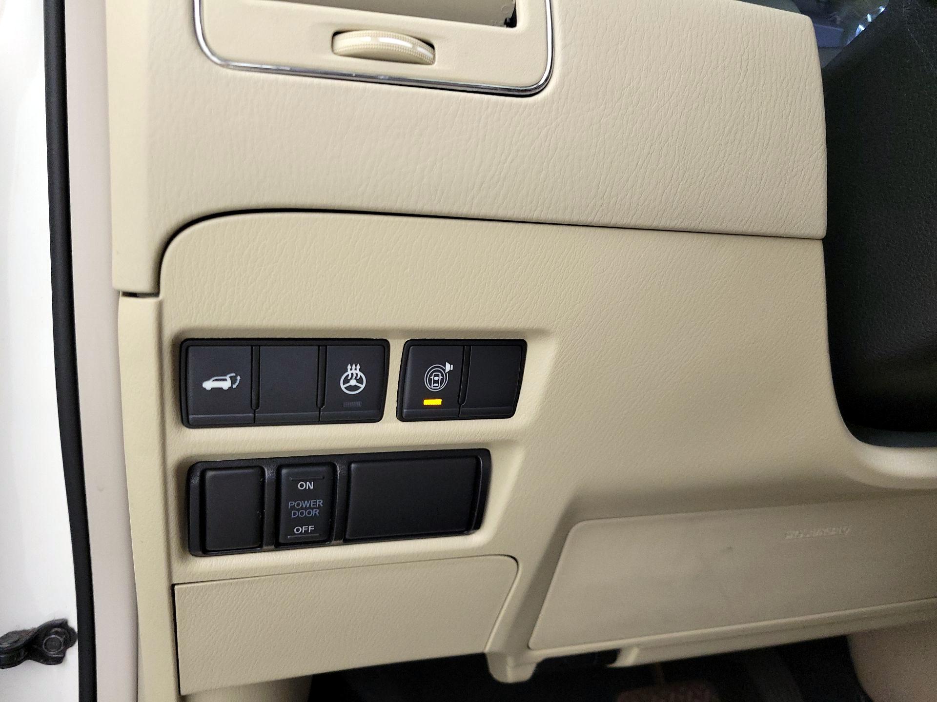 Thumbnail: 2023 INFINITI QX80 - 13