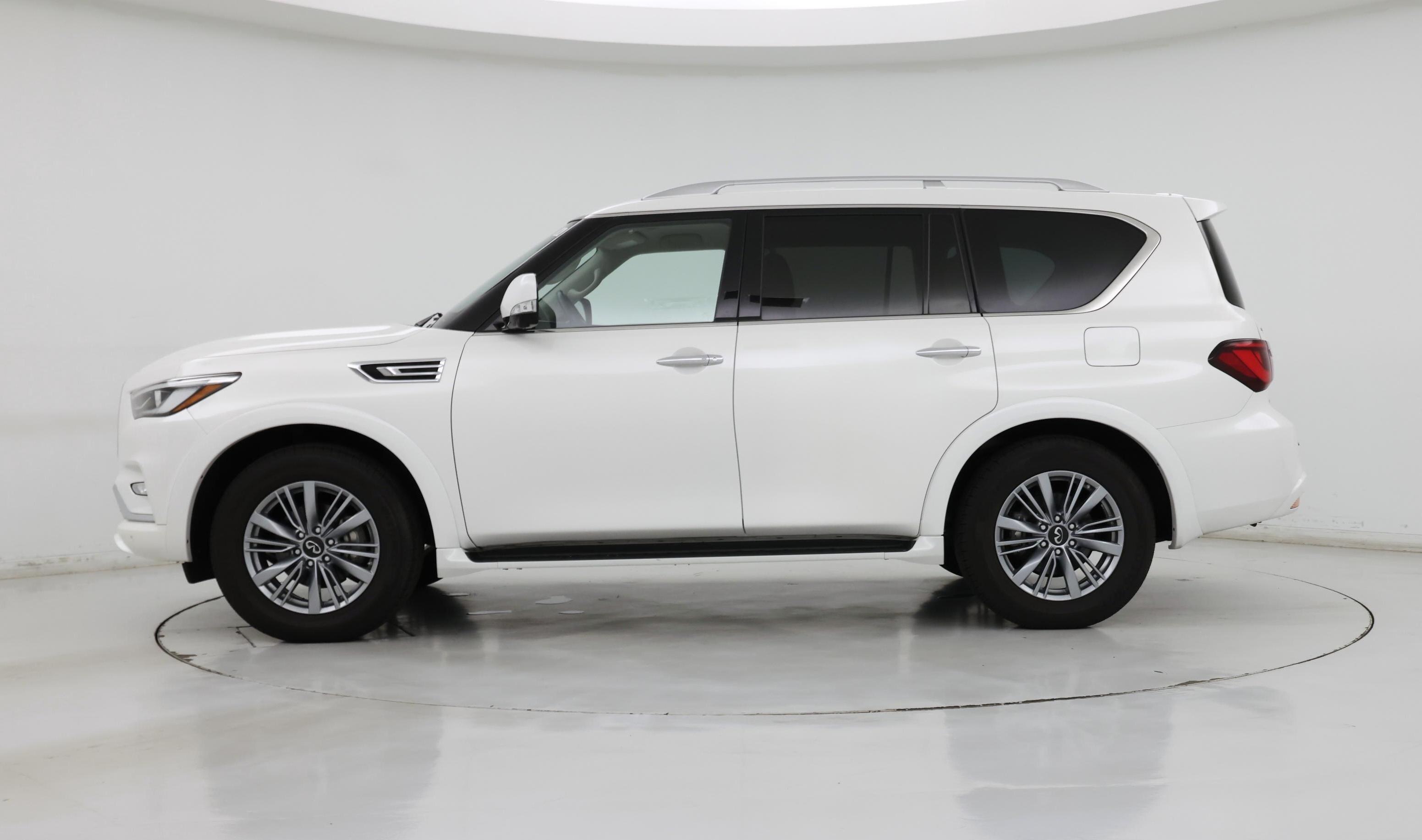 Thumbnail: 2023 INFINITI QX80 - 3