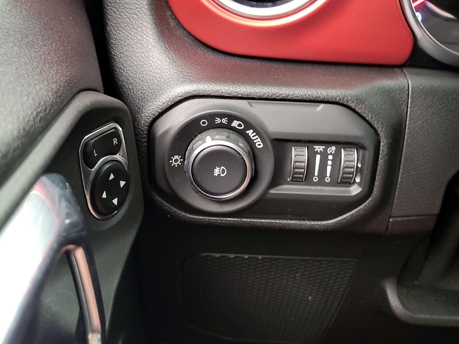 Thumbnail: 2021 Jeep Wrangler - 13