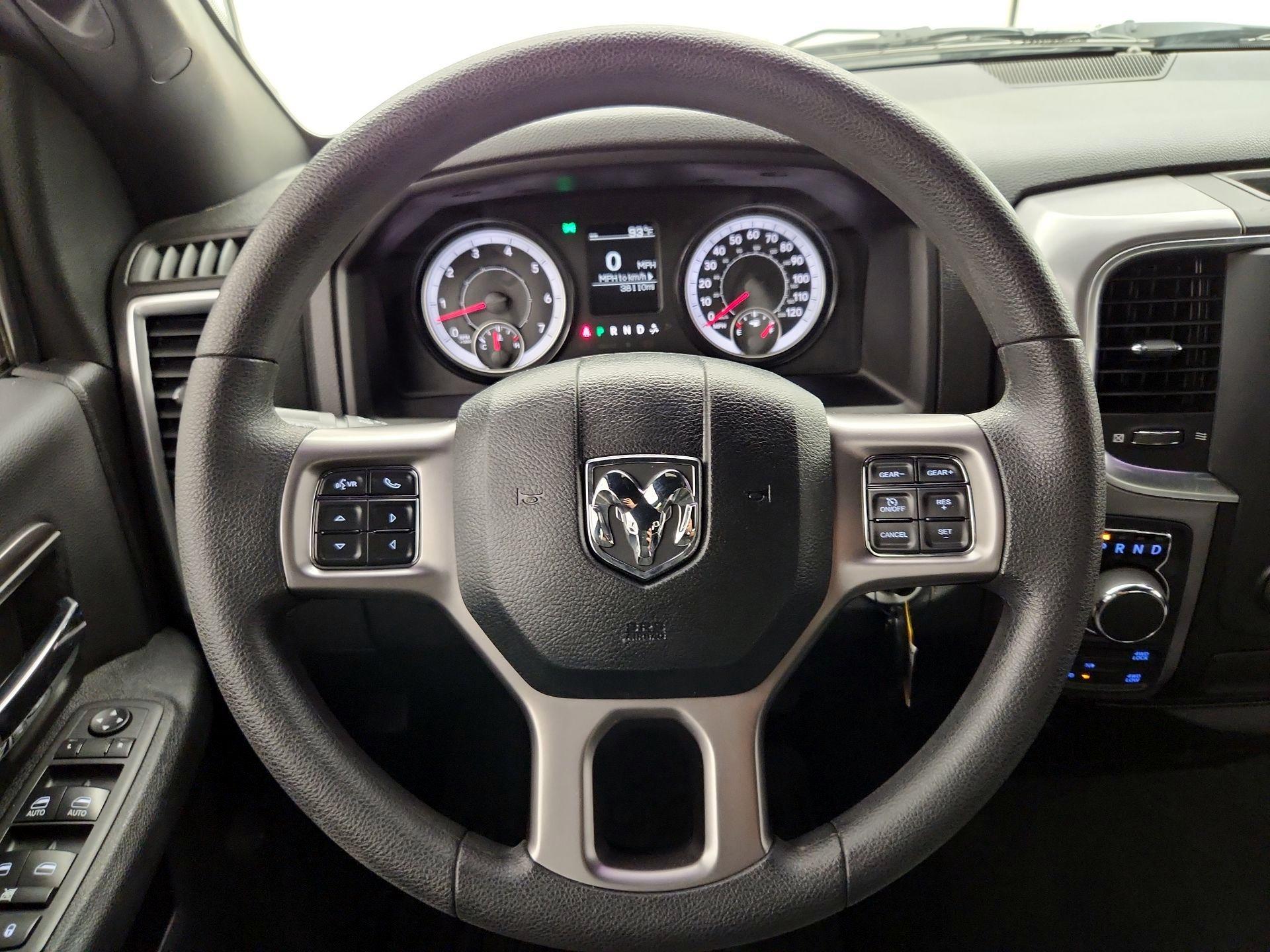 Thumbnail: 2022 RAM 1500 Classic - 10