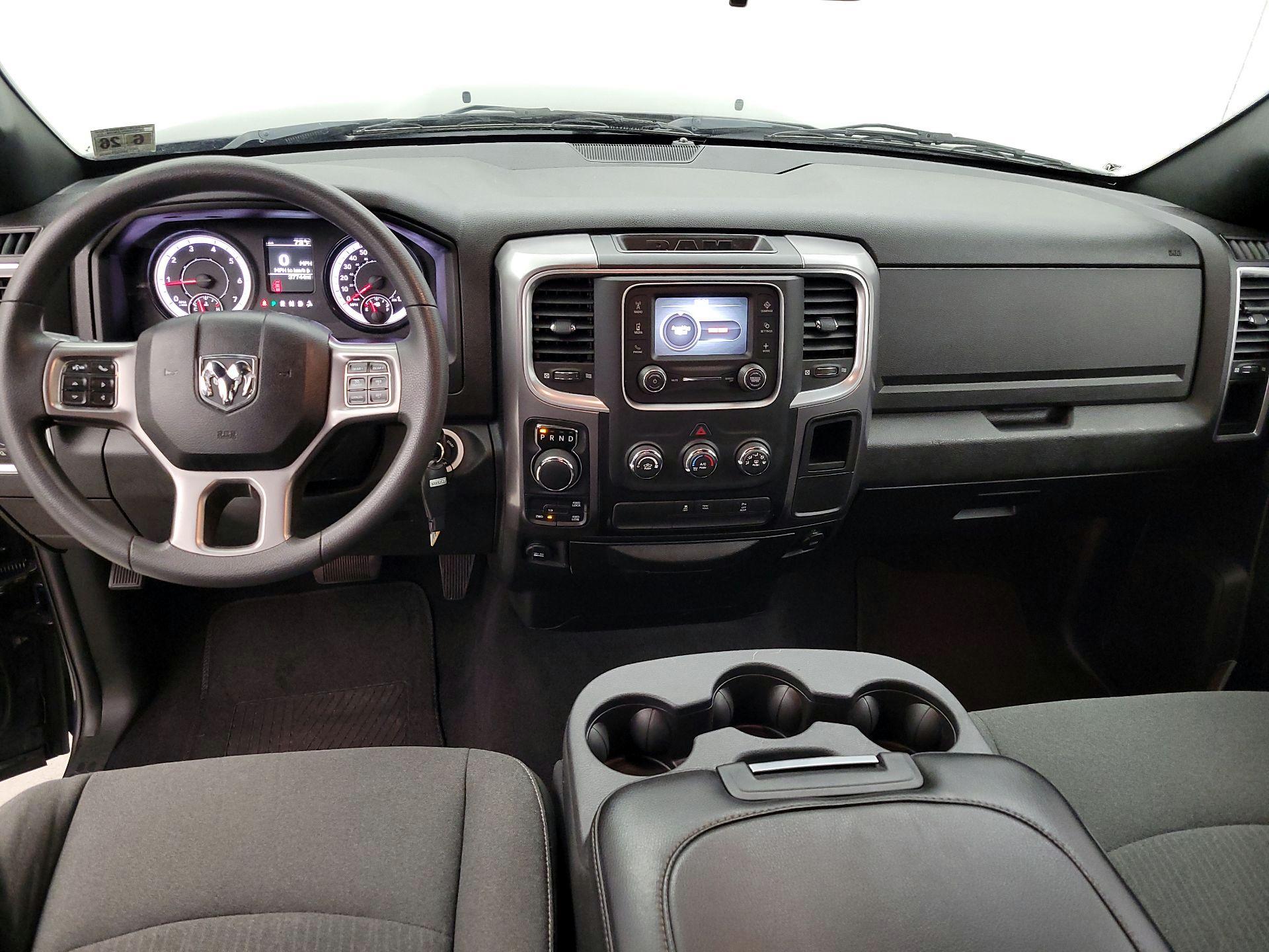 Thumbnail: 2021 RAM 1500 Classic - 9