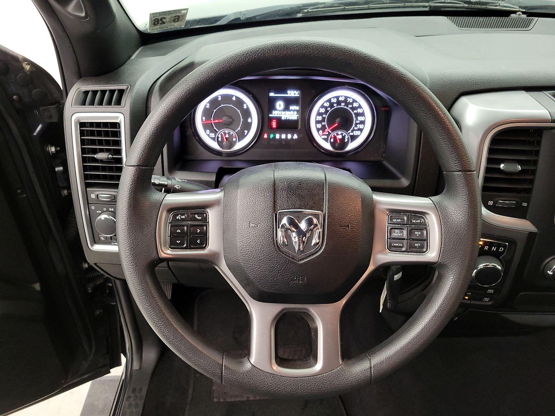 Thumbnail: 2021 RAM 1500 Classic - 10