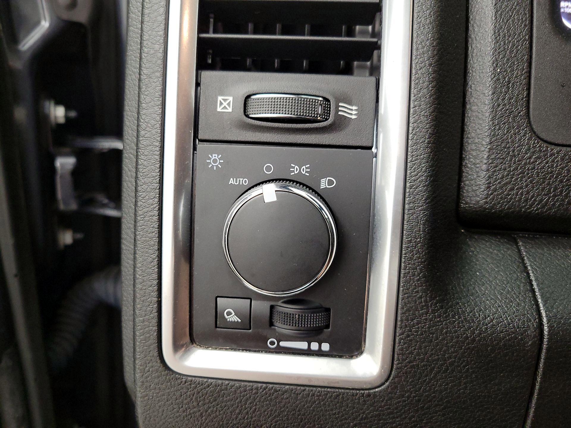 Thumbnail: 2021 RAM 1500 Classic - 13