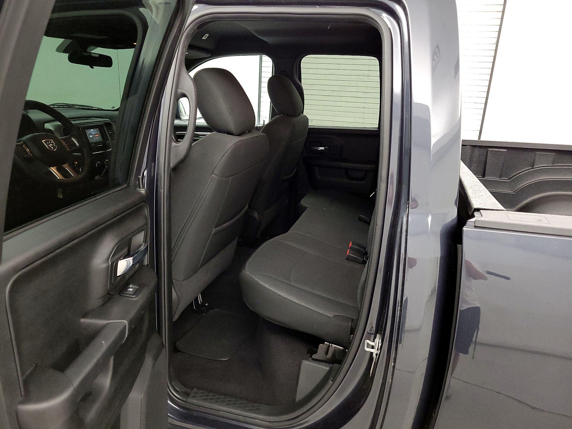 Thumbnail: 2021 RAM 1500 Classic - 19