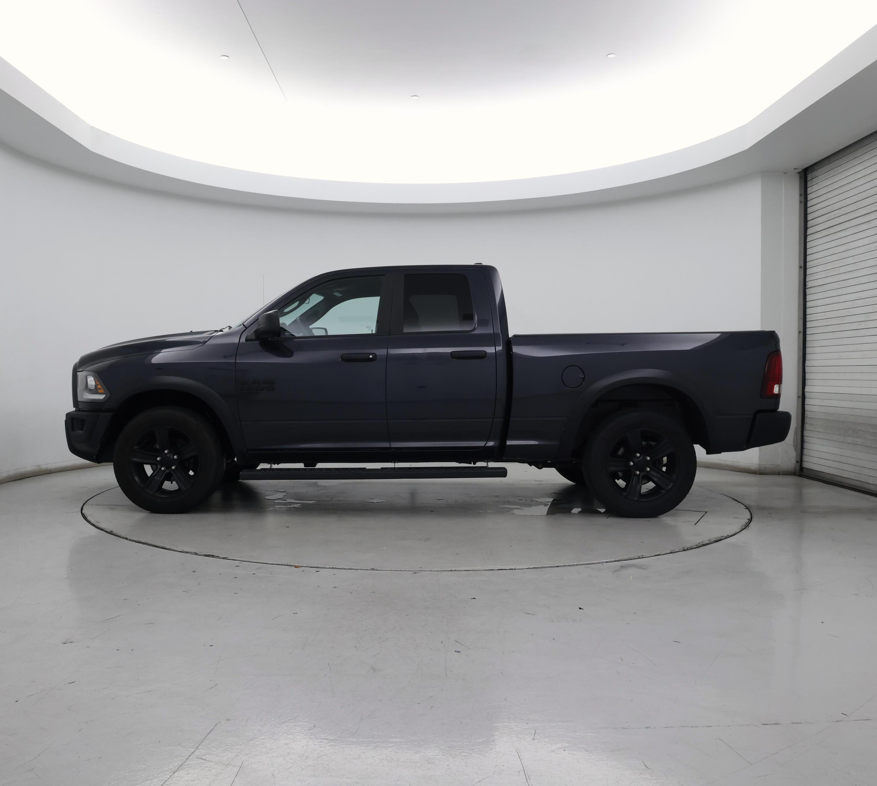 Thumbnail: 2021 RAM 1500 Classic - 3