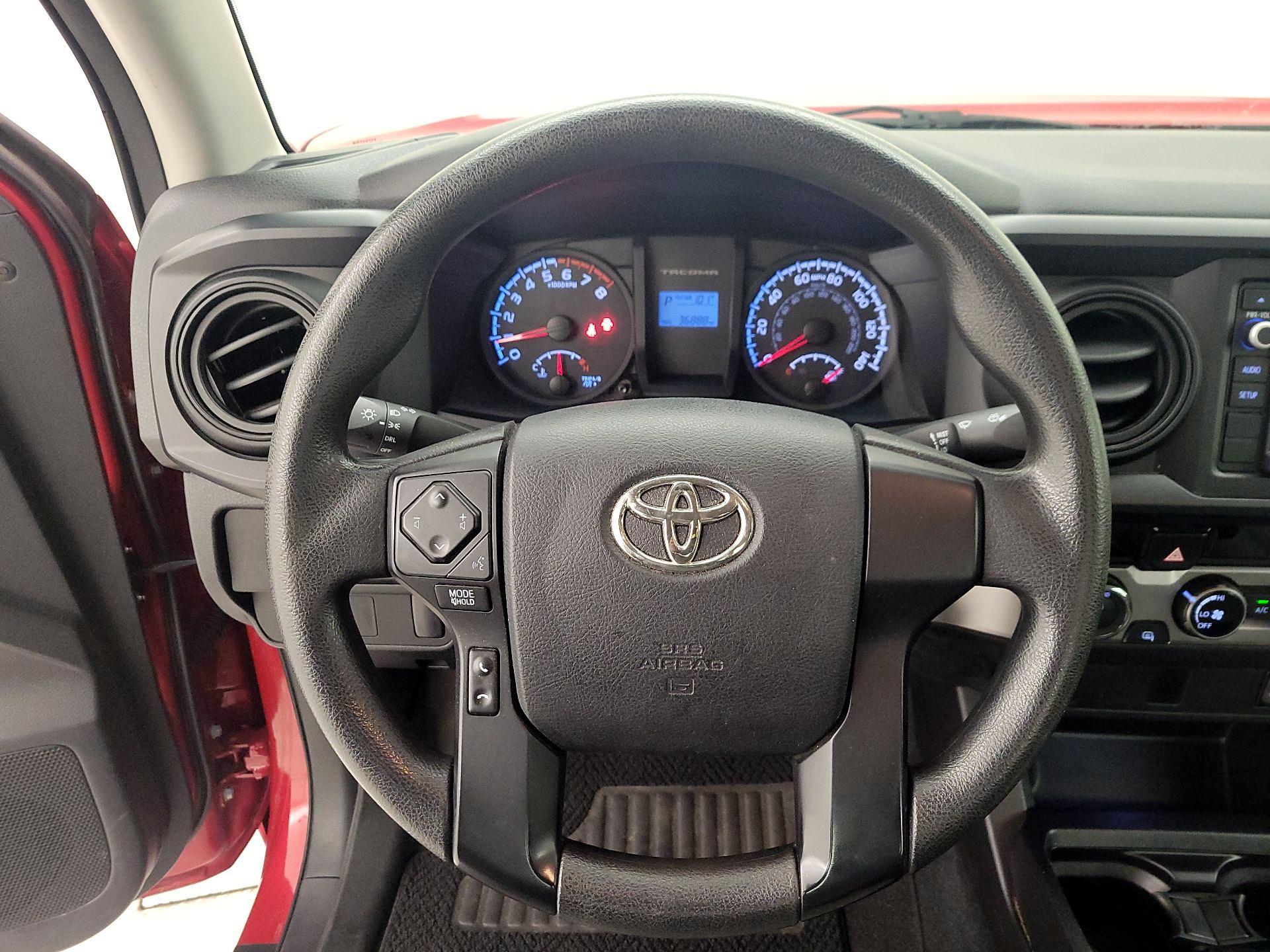 Thumbnail: 2016 Toyota Tacoma - 10