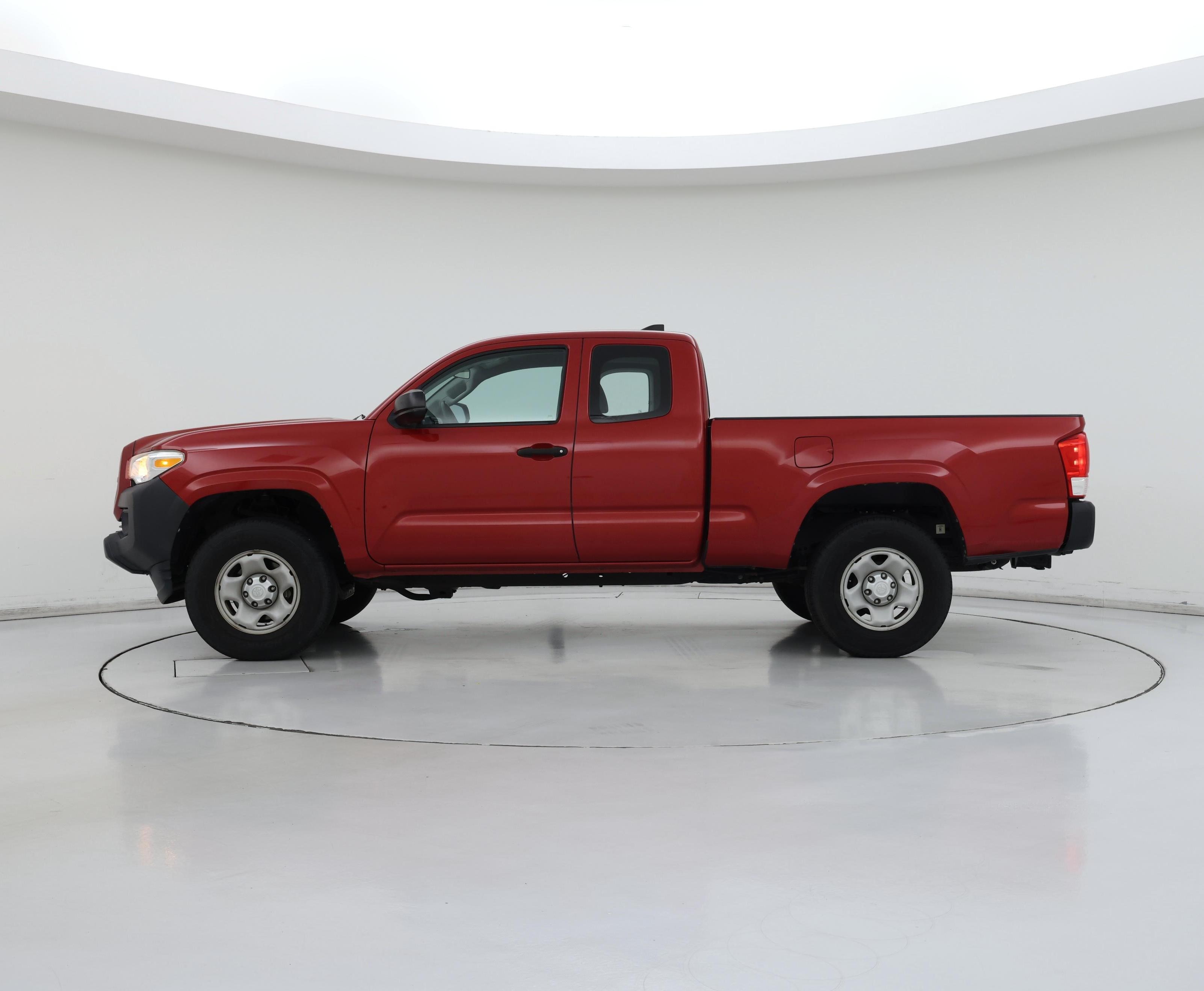 Thumbnail: 2016 Toyota Tacoma - 3