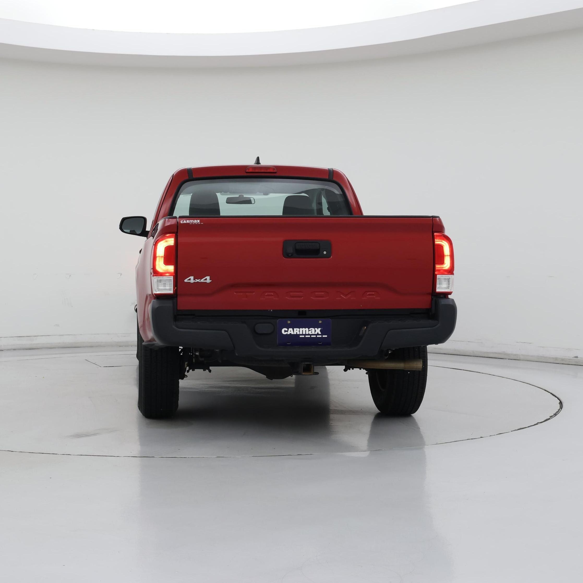 Thumbnail: 2016 Toyota Tacoma - 6