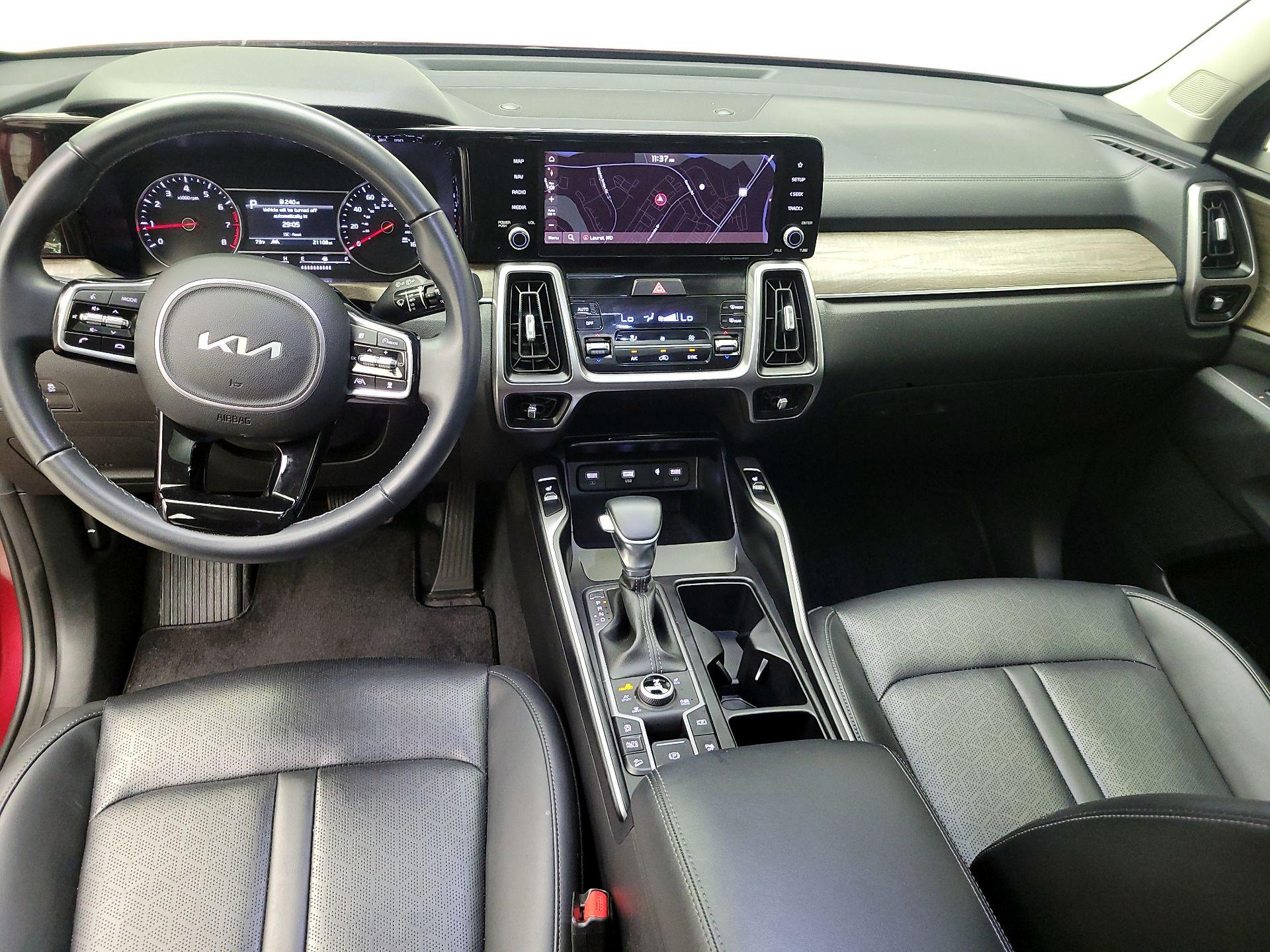 Thumbnail: 2023 Kia Sorento - 9