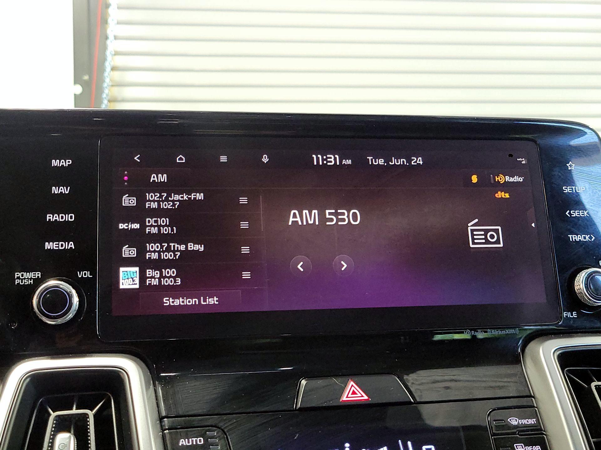 Thumbnail: 2023 Kia Sorento - 16
