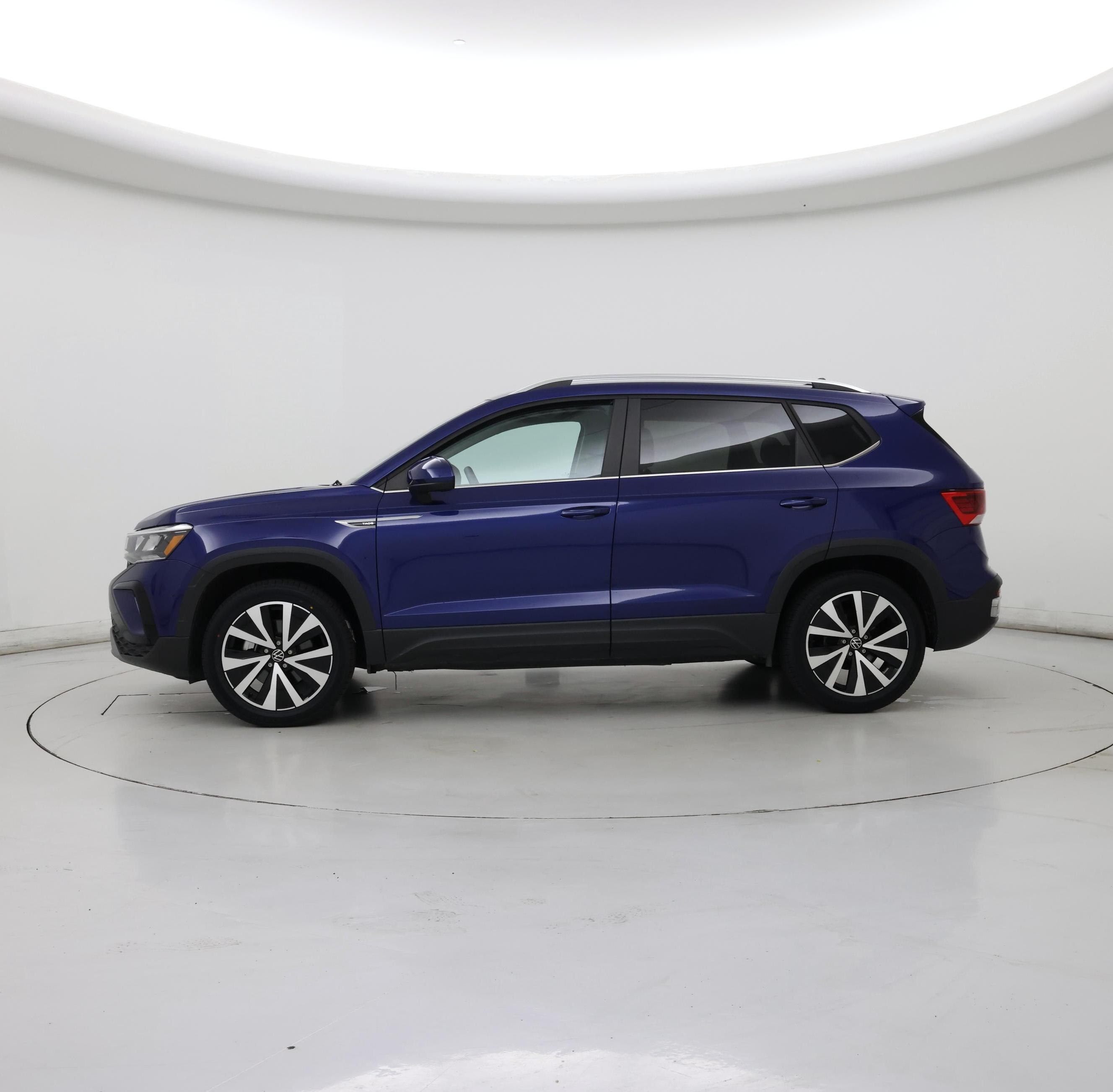 Thumbnail: 2022 Volkswagen Taos - 3