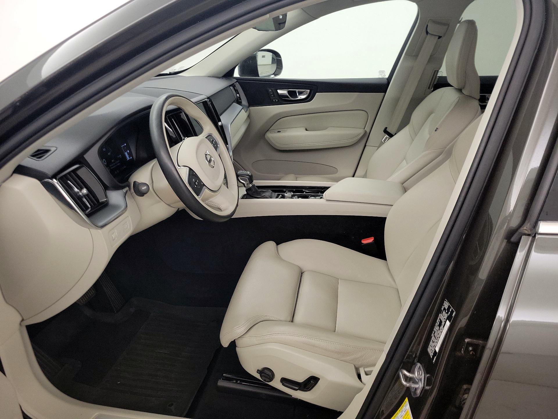 Thumbnail: 2019 Volvo XC60 - 11