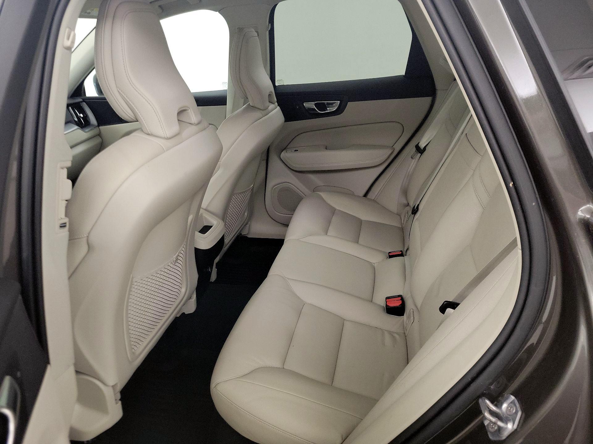 Thumbnail: 2019 Volvo XC60 - 20