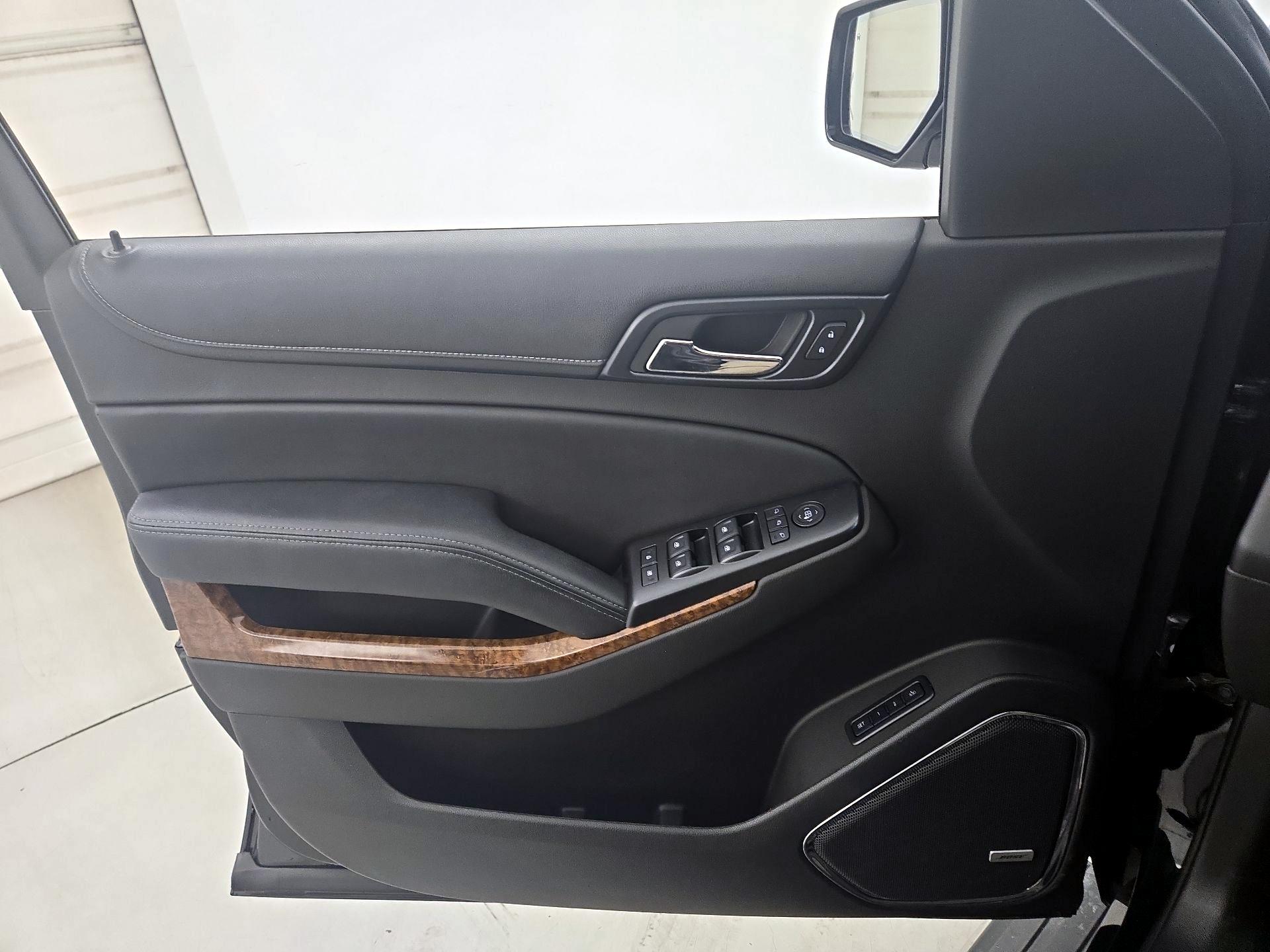 Thumbnail: 2015 Chevrolet Tahoe - 12