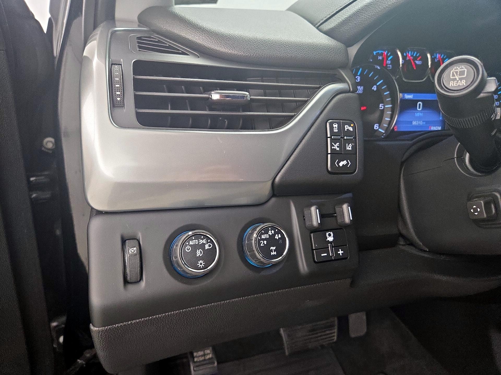 Thumbnail: 2015 Chevrolet Tahoe - 13