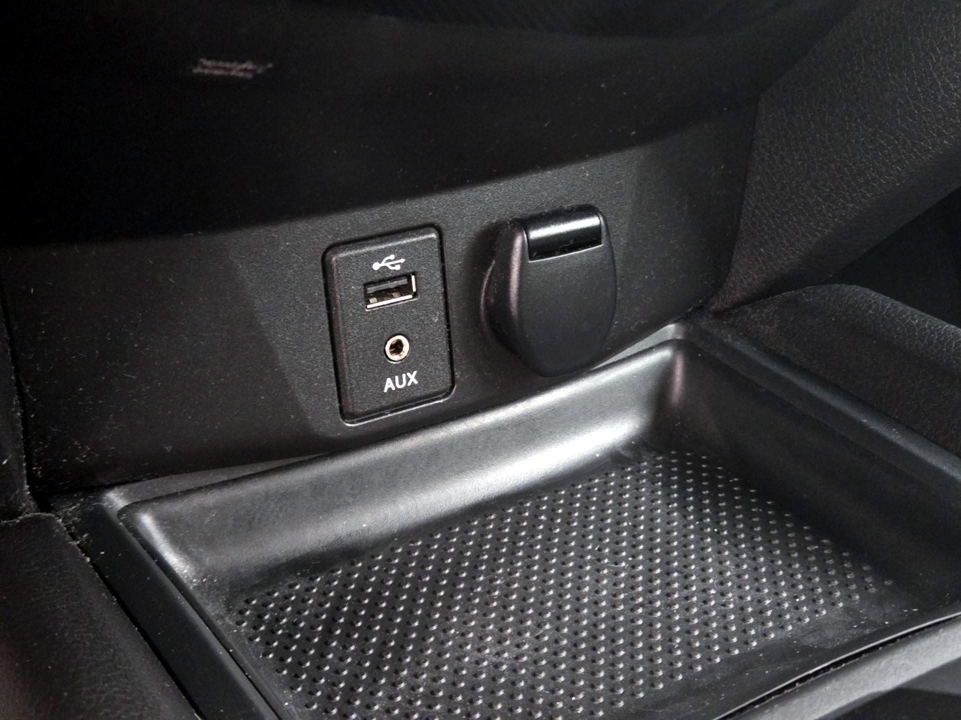 Thumbnail: 2016 Nissan Rogue - 19