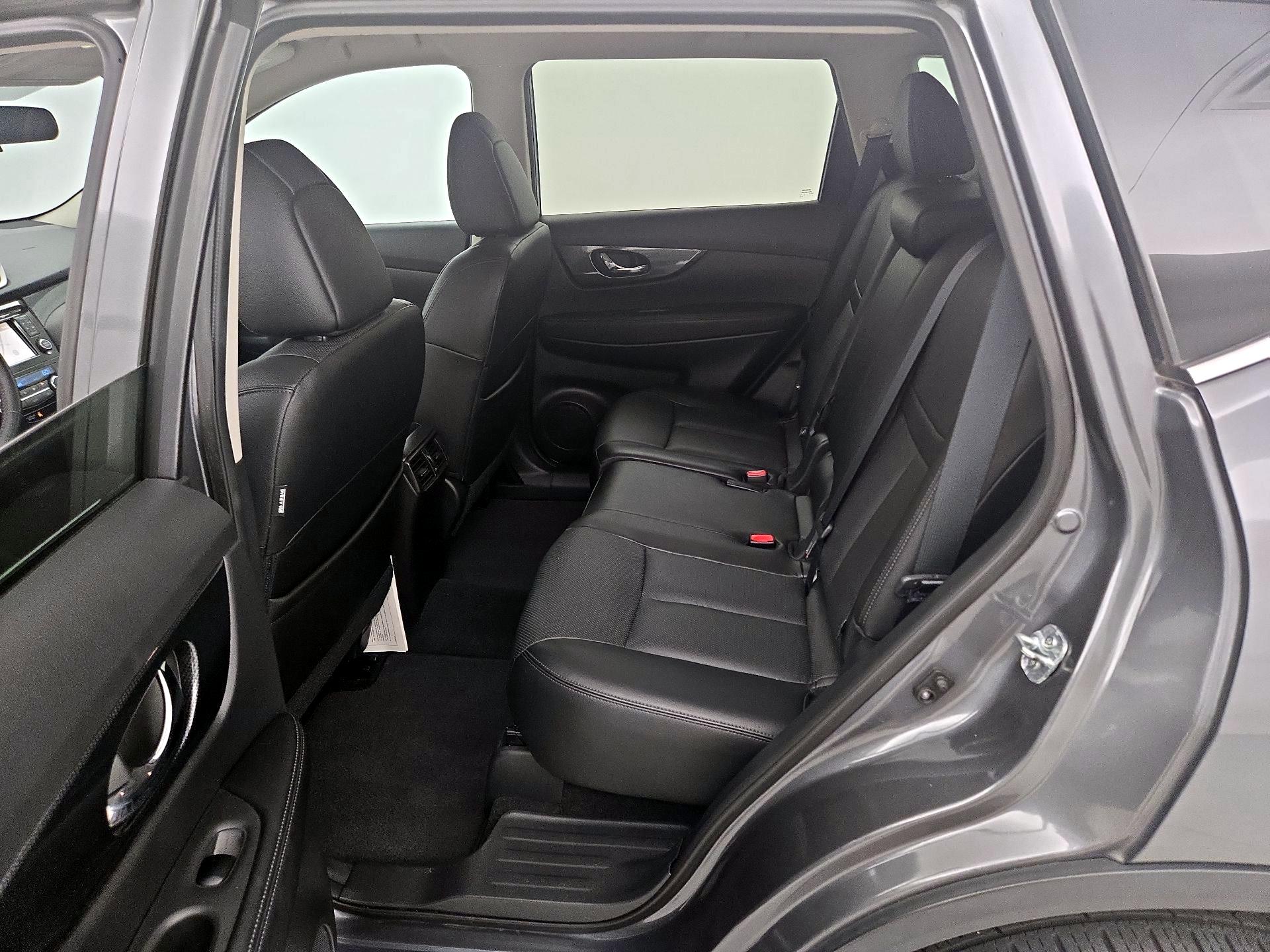 Thumbnail: 2016 Nissan Rogue - 20