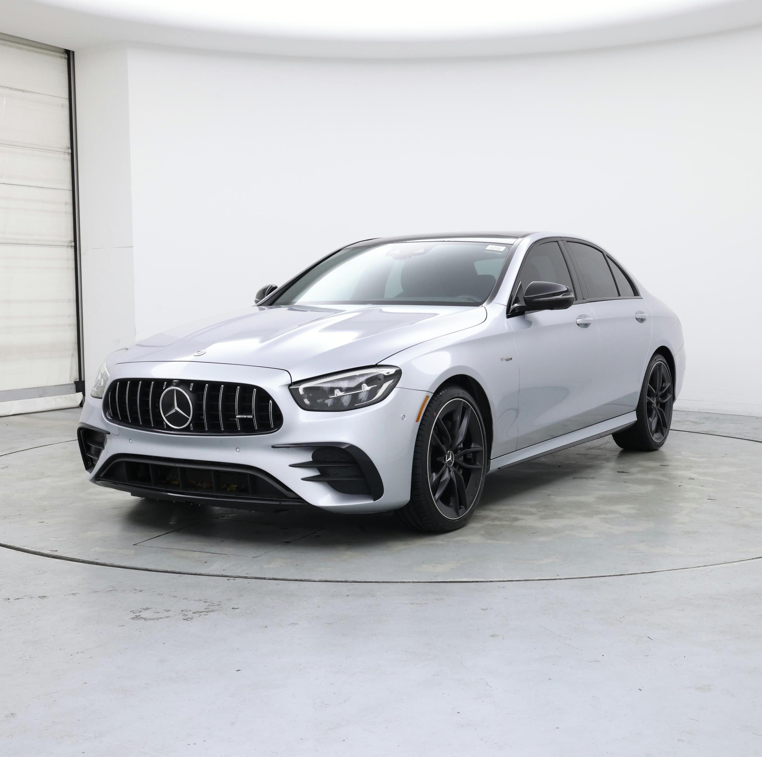 Thumbnail: 2022 Mercedes-Benz E-Class - 4